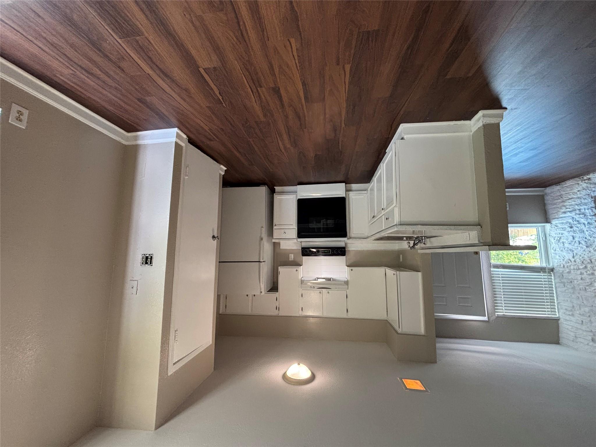 10010 Brownie Dr #c Property Photo 2