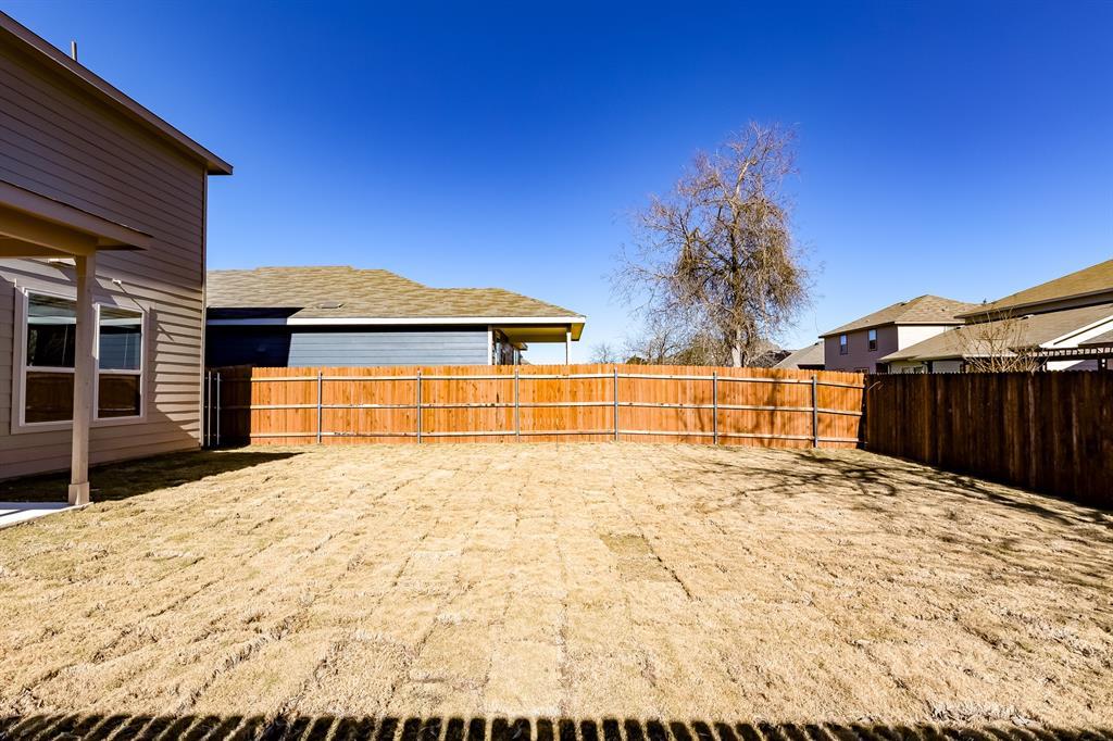 71 Pacific Loon St Property Photo 4
