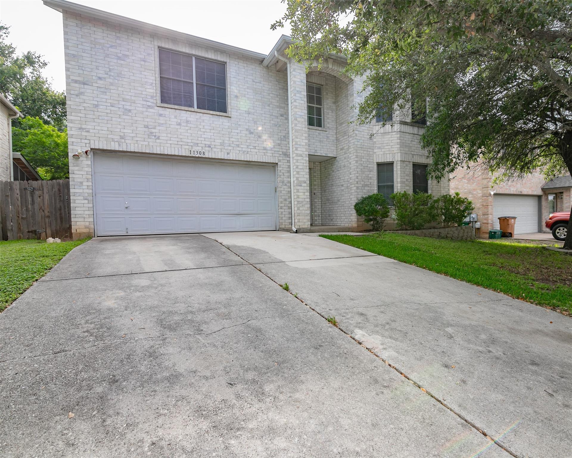 11308 Blairview Ln Property Photo 3