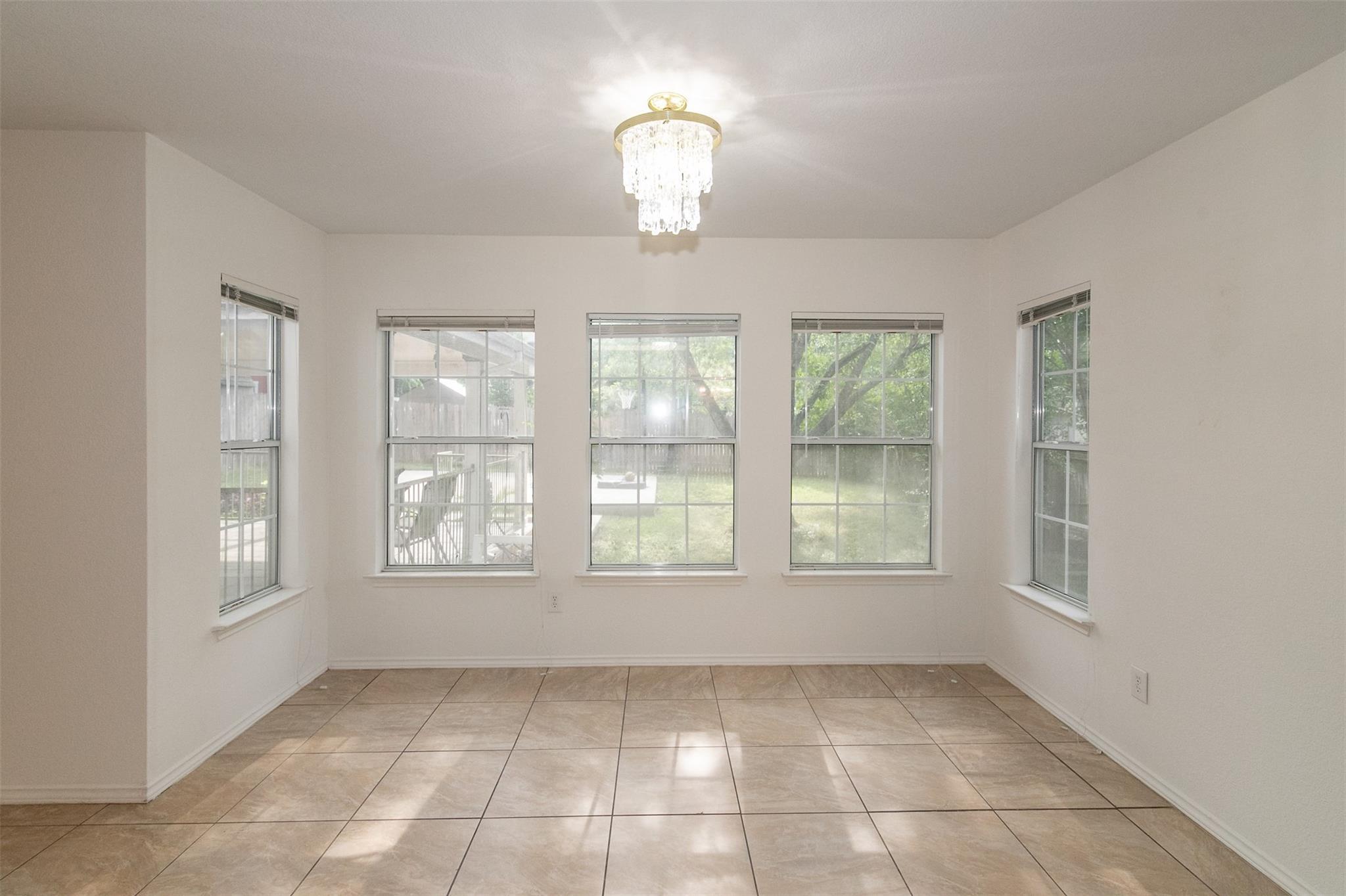 11308 Blairview Ln Property Photo 8