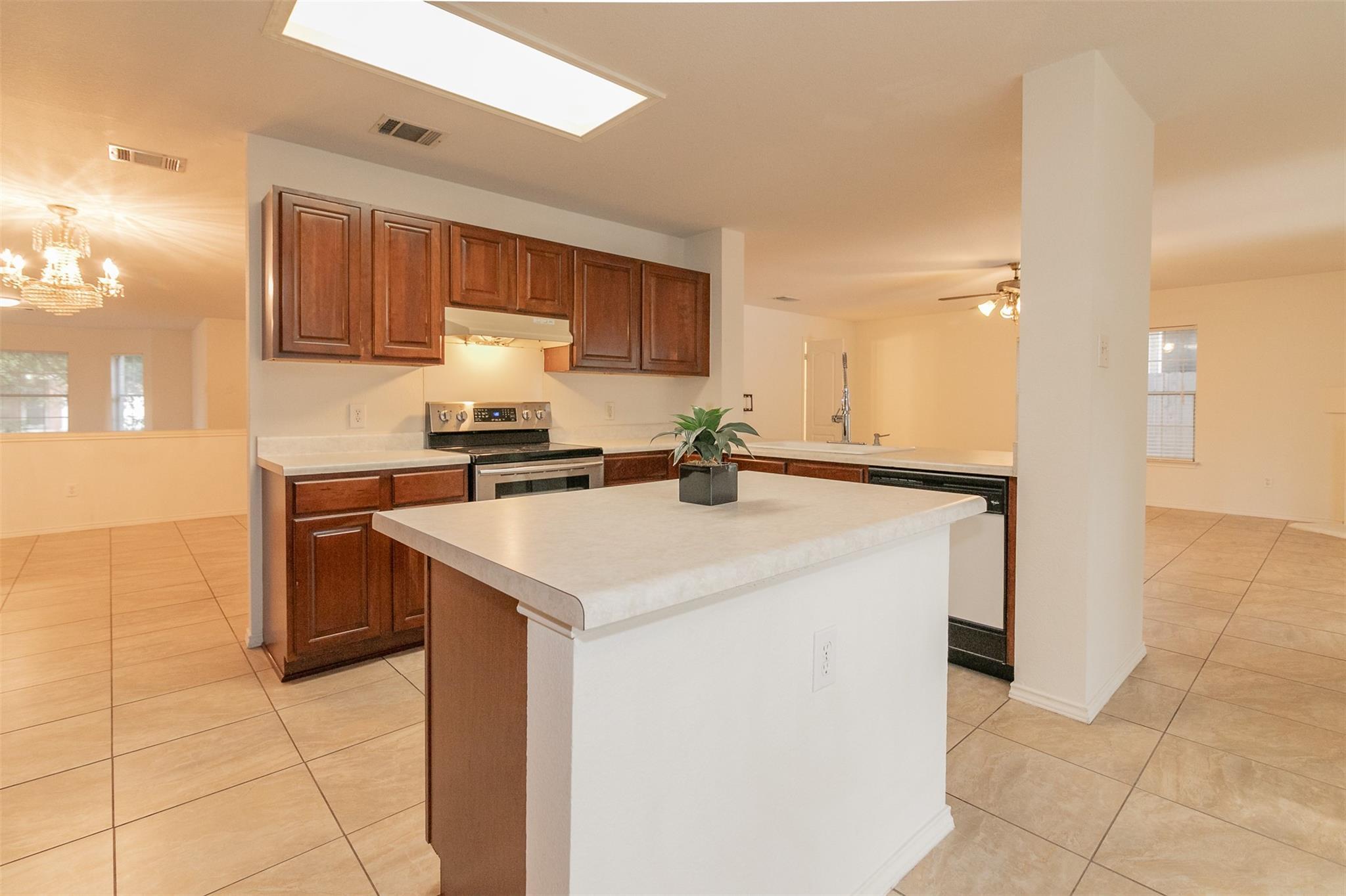 11308 Blairview Ln Property Photo 9