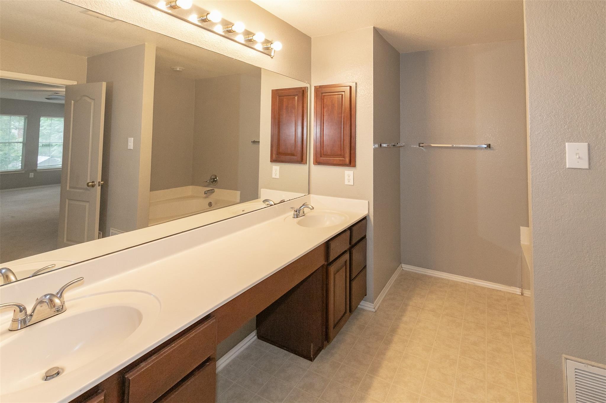 11308 Blairview Ln Property Photo 18