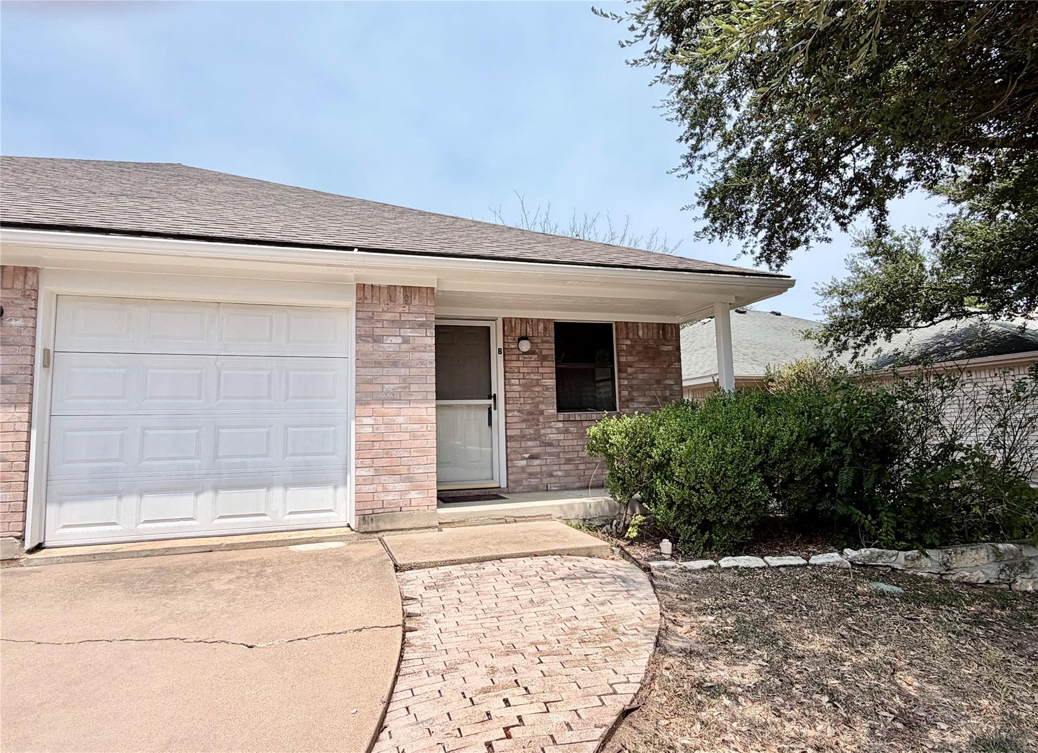 8112 Willet Trail Trl #b Property Photo 1