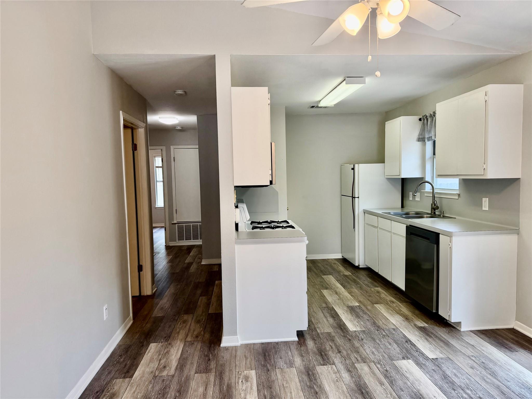 8112 Willet Trail Trl #b Property Photo 4