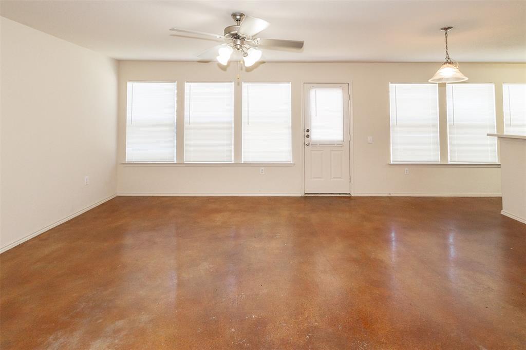 2406 Magin Meadow Dr Property Photo 5