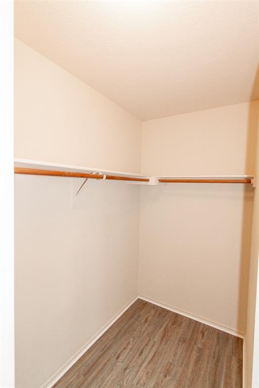 2406 Magin Meadow Dr Property Photo 11