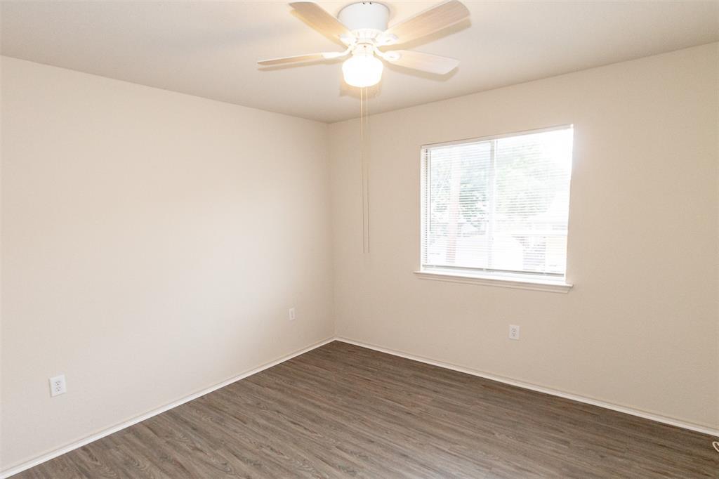 2406 Magin Meadow Dr Property Photo 12