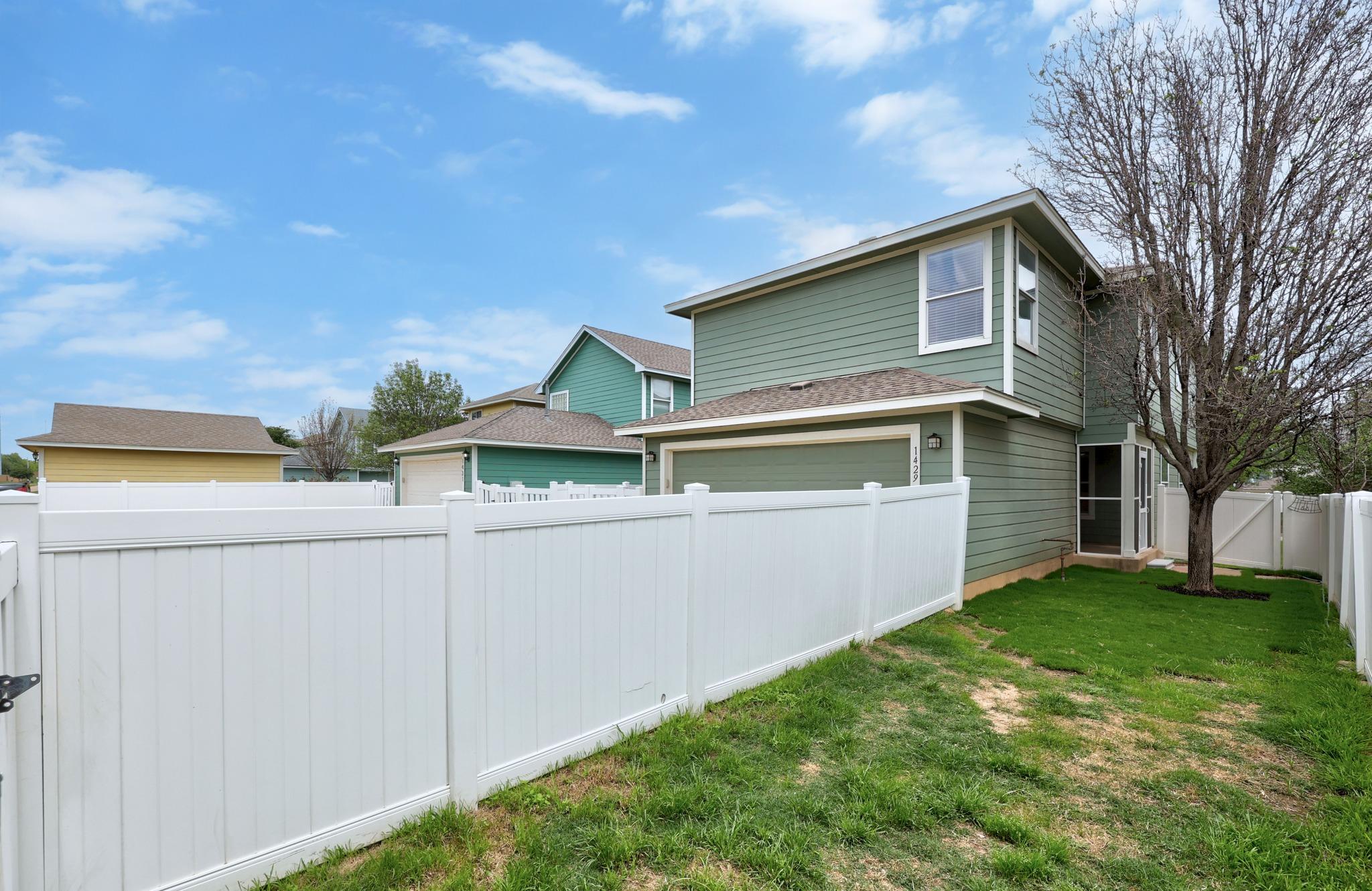 1429 Davis Mountain Loop Property Photo 30