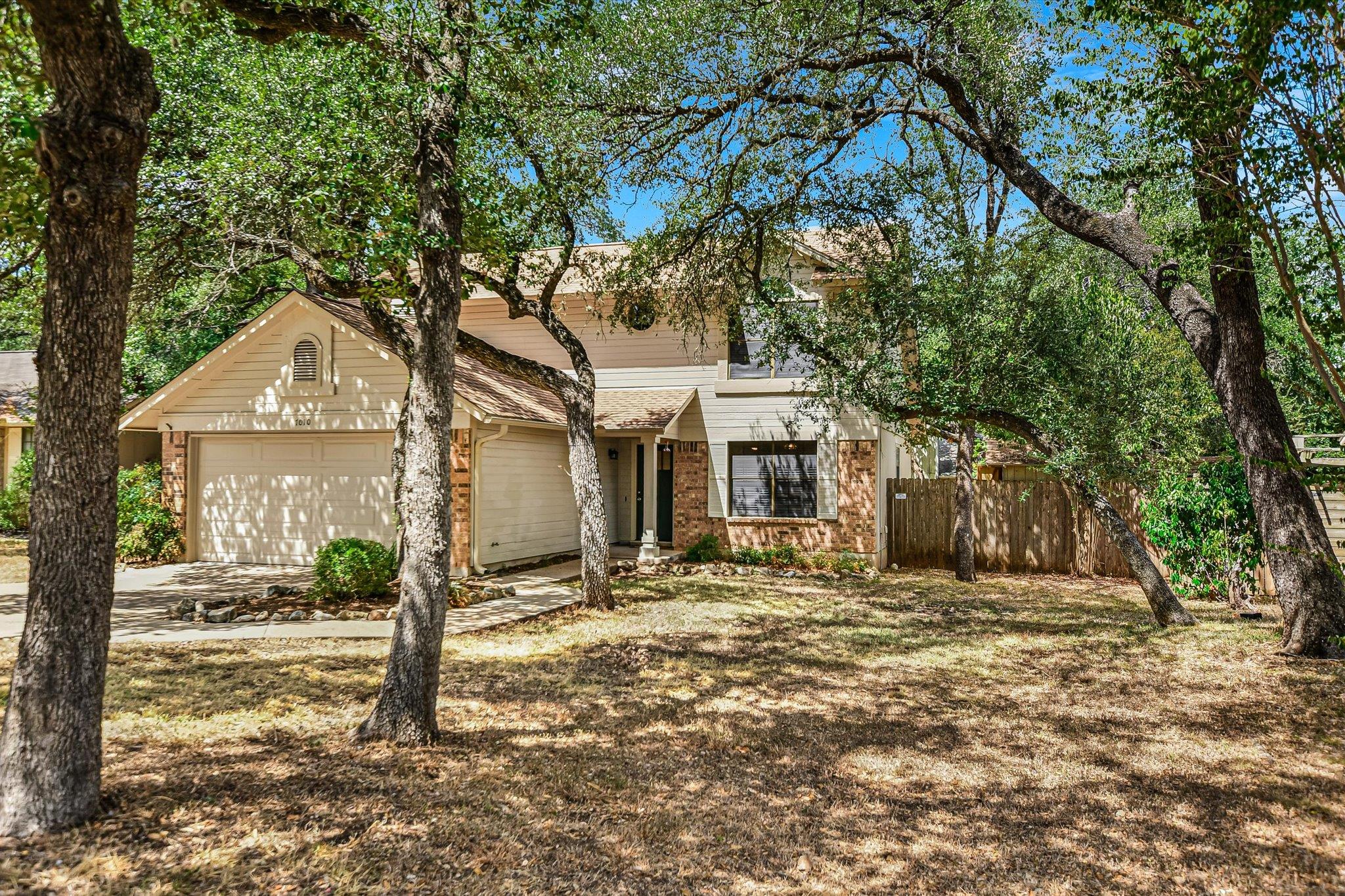 7010 Riverton Dr Property Photo 1