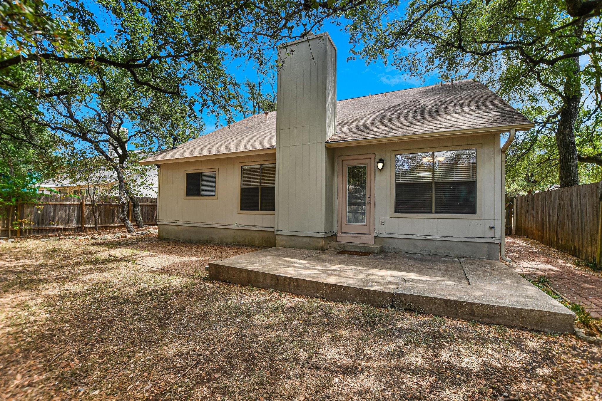 7010 Riverton Dr Property Photo 28
