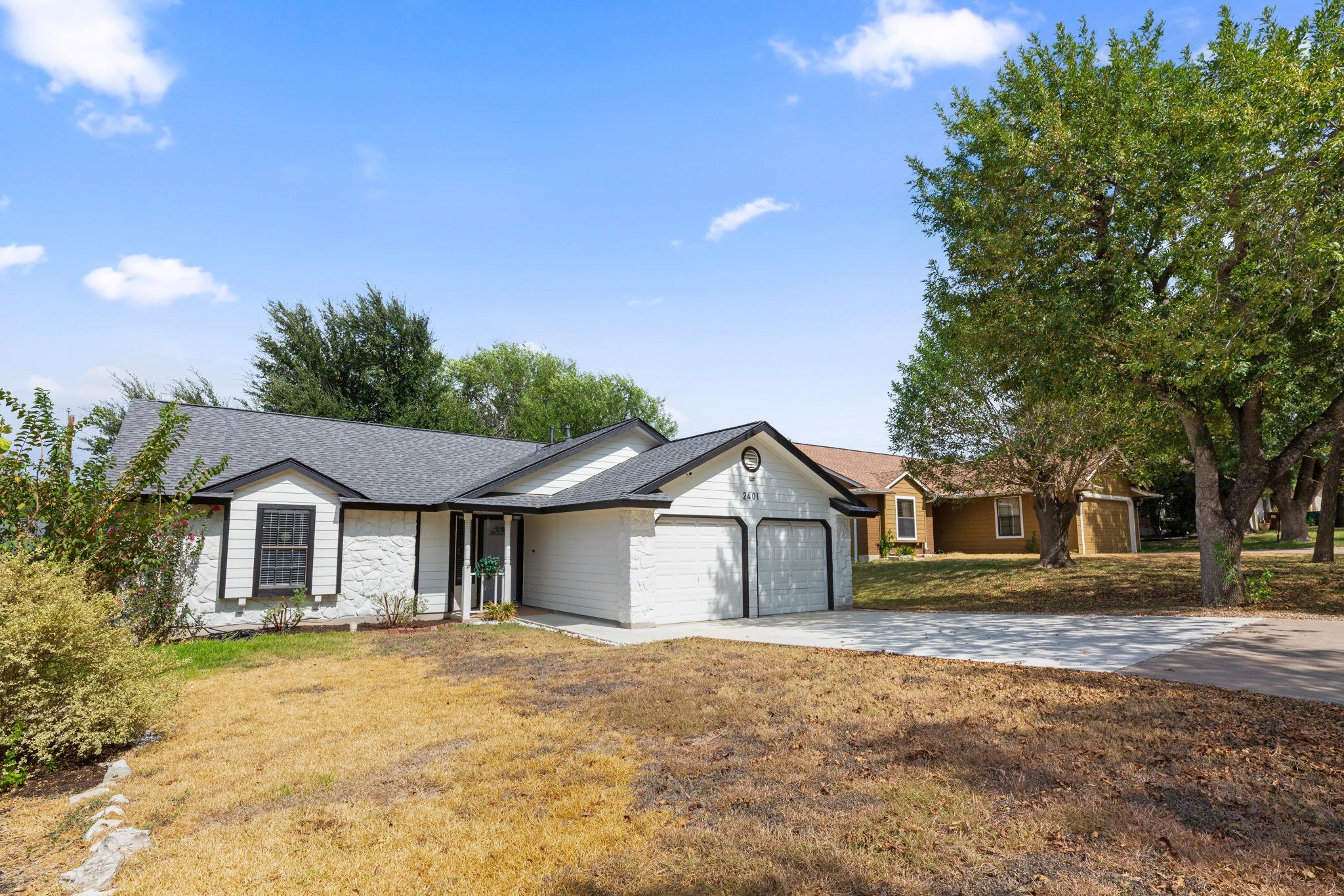 2401 Lasso Dr Property Photo 4