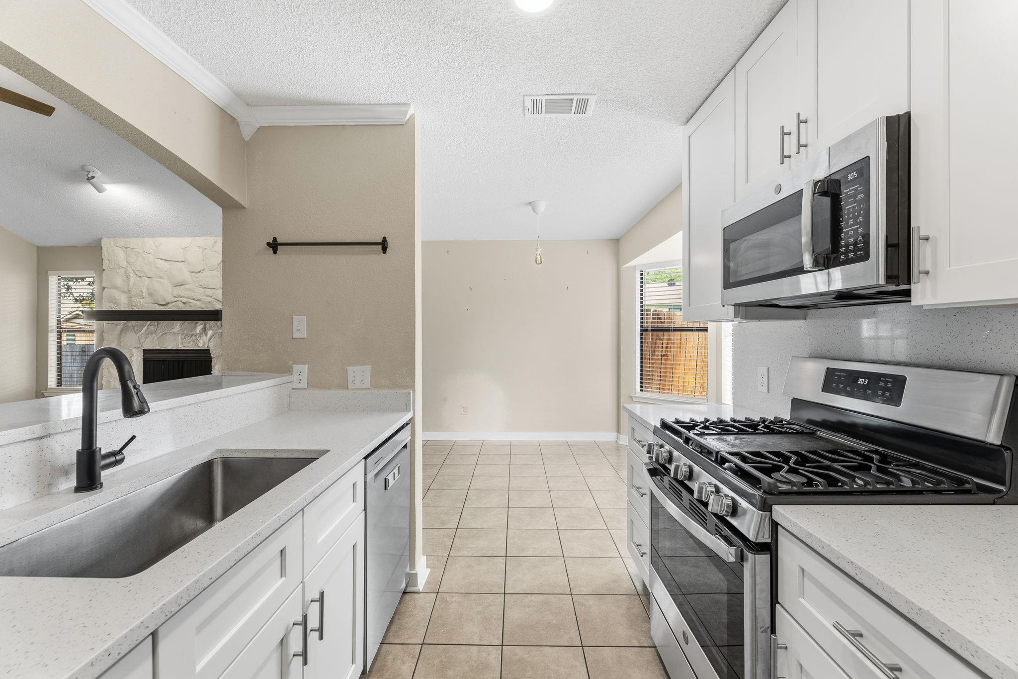2401 Lasso Dr Property Photo 17