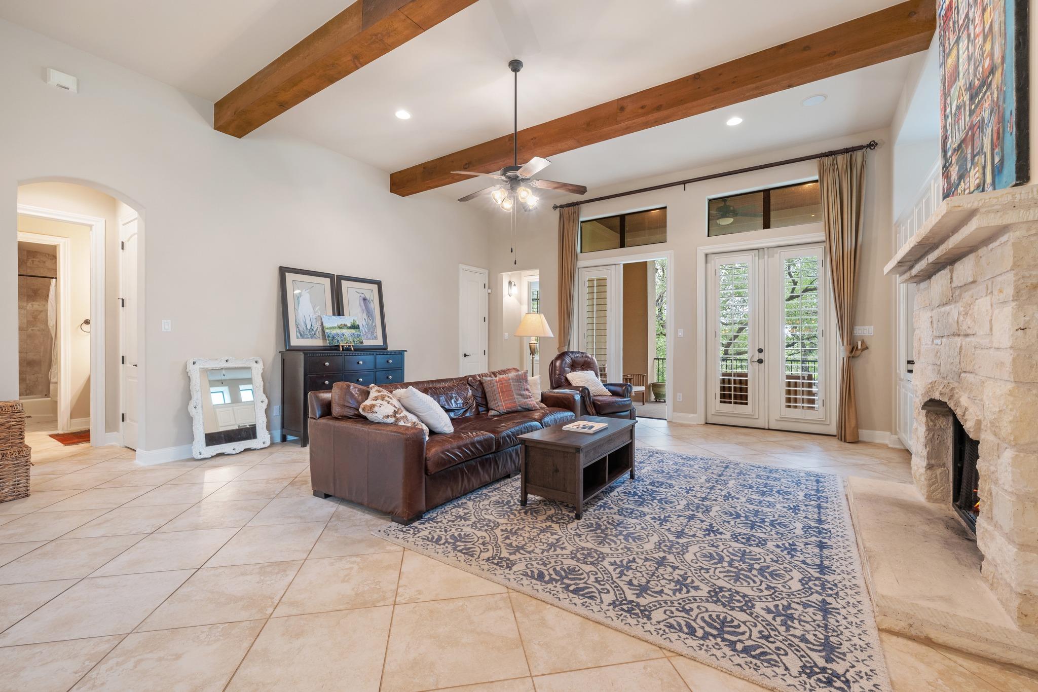 2813 University Club Dr Property Photo 11