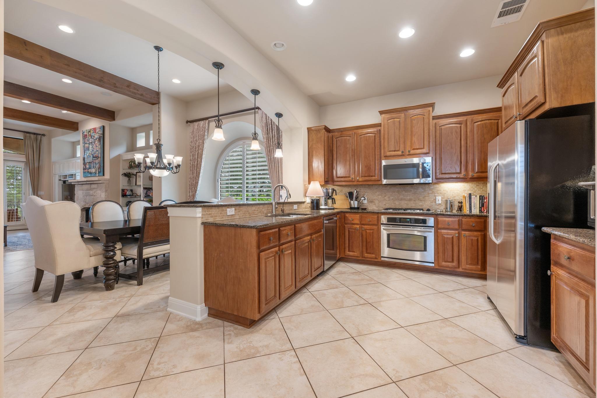 2813 University Club Dr Property Photo 16