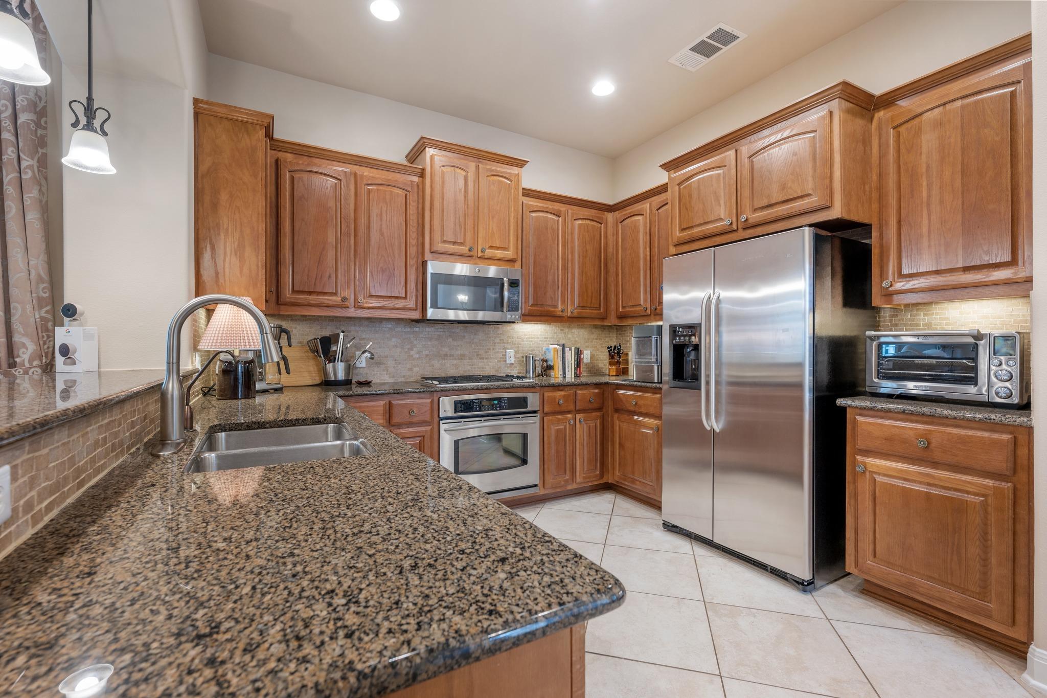 2813 University Club Dr Property Photo 17