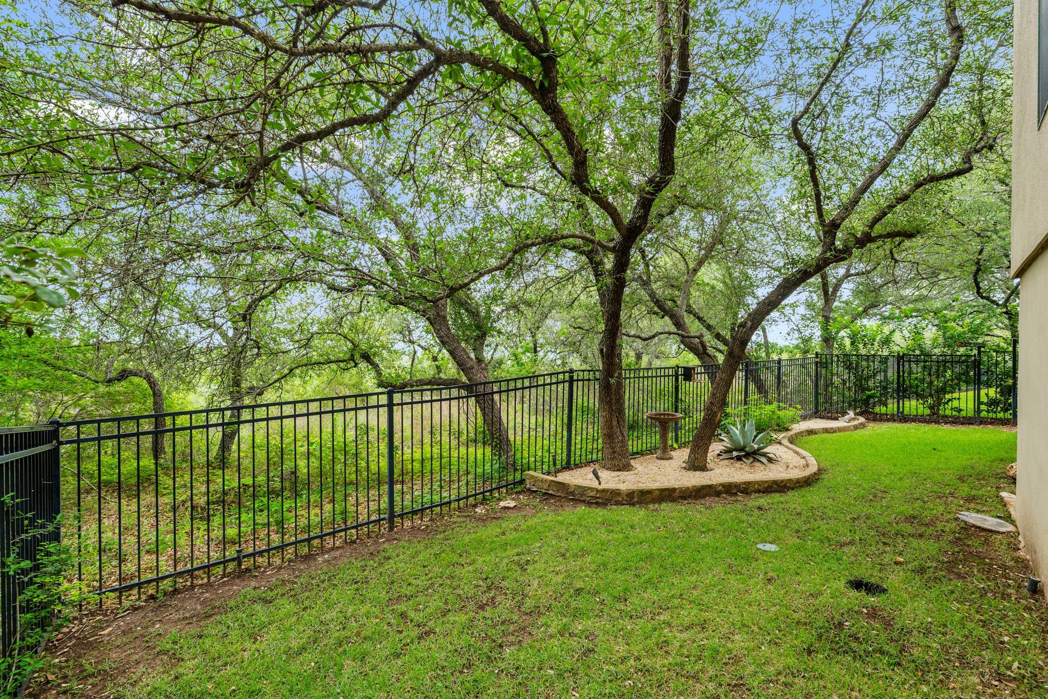 2813 University Club Dr Property Photo 29