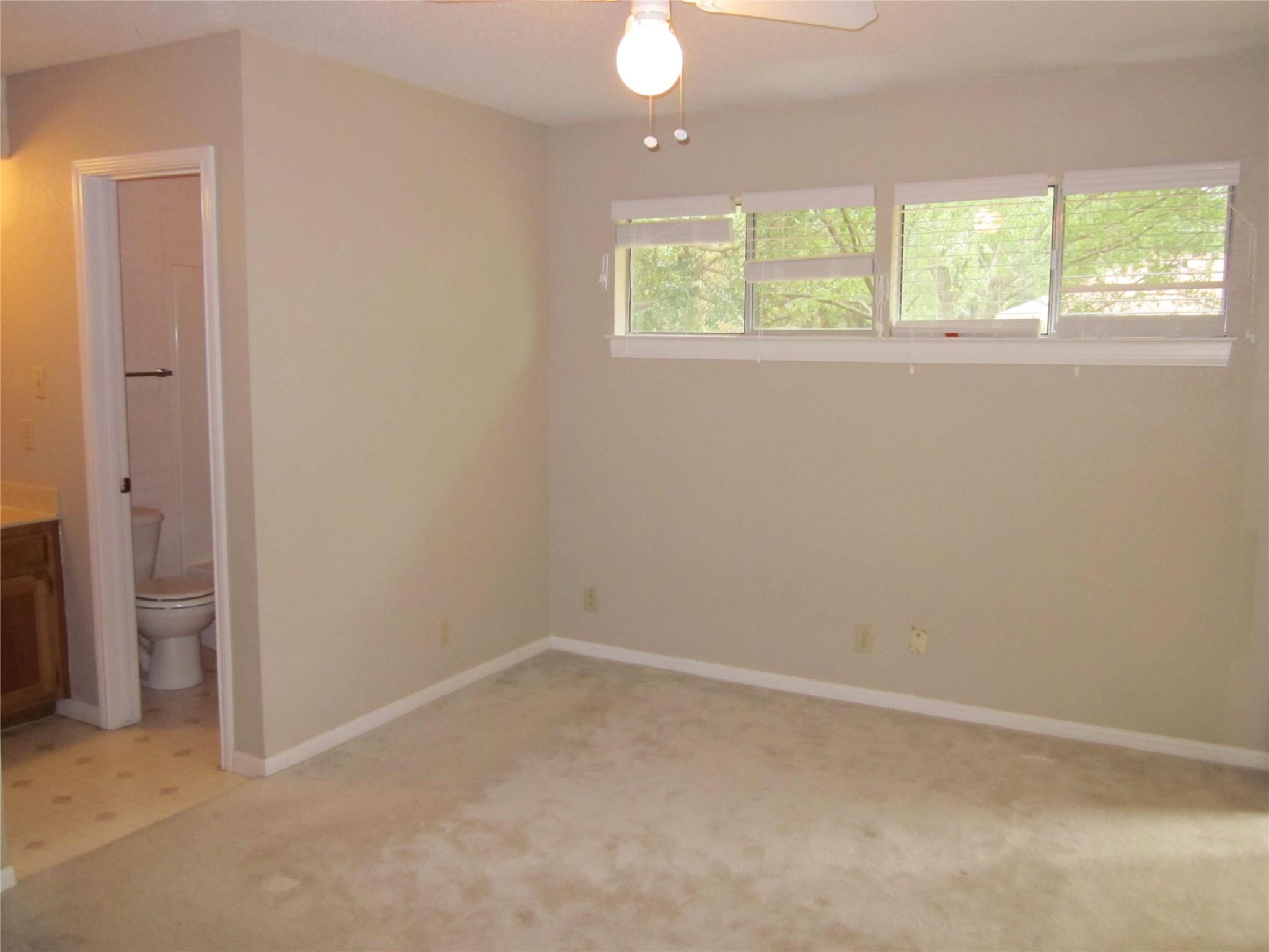 102 Verna Spur #a Property Photo 11