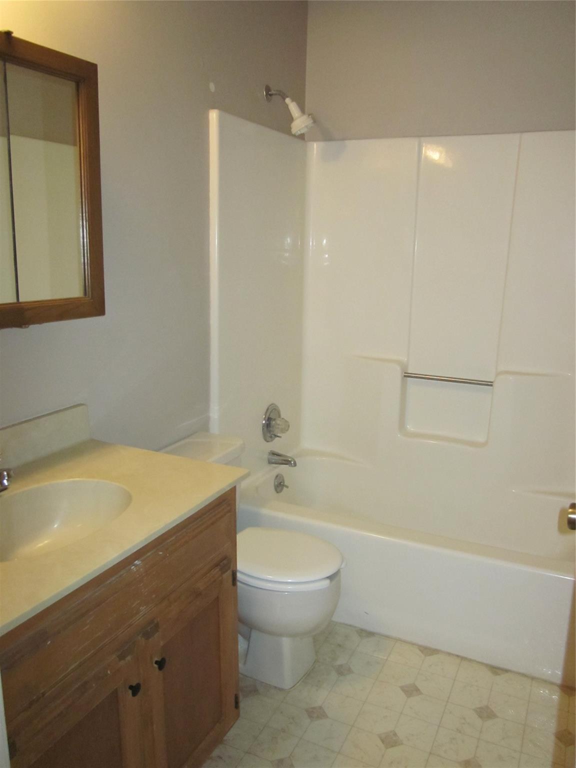 102 Verna Spur #a Property Photo 13