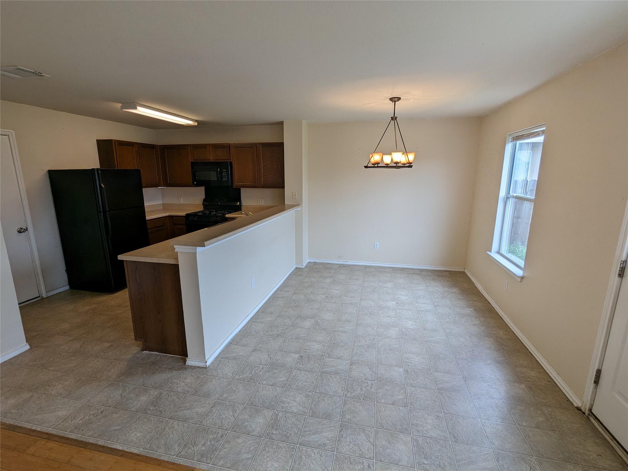 220 Quarter Ave Property Photo 5