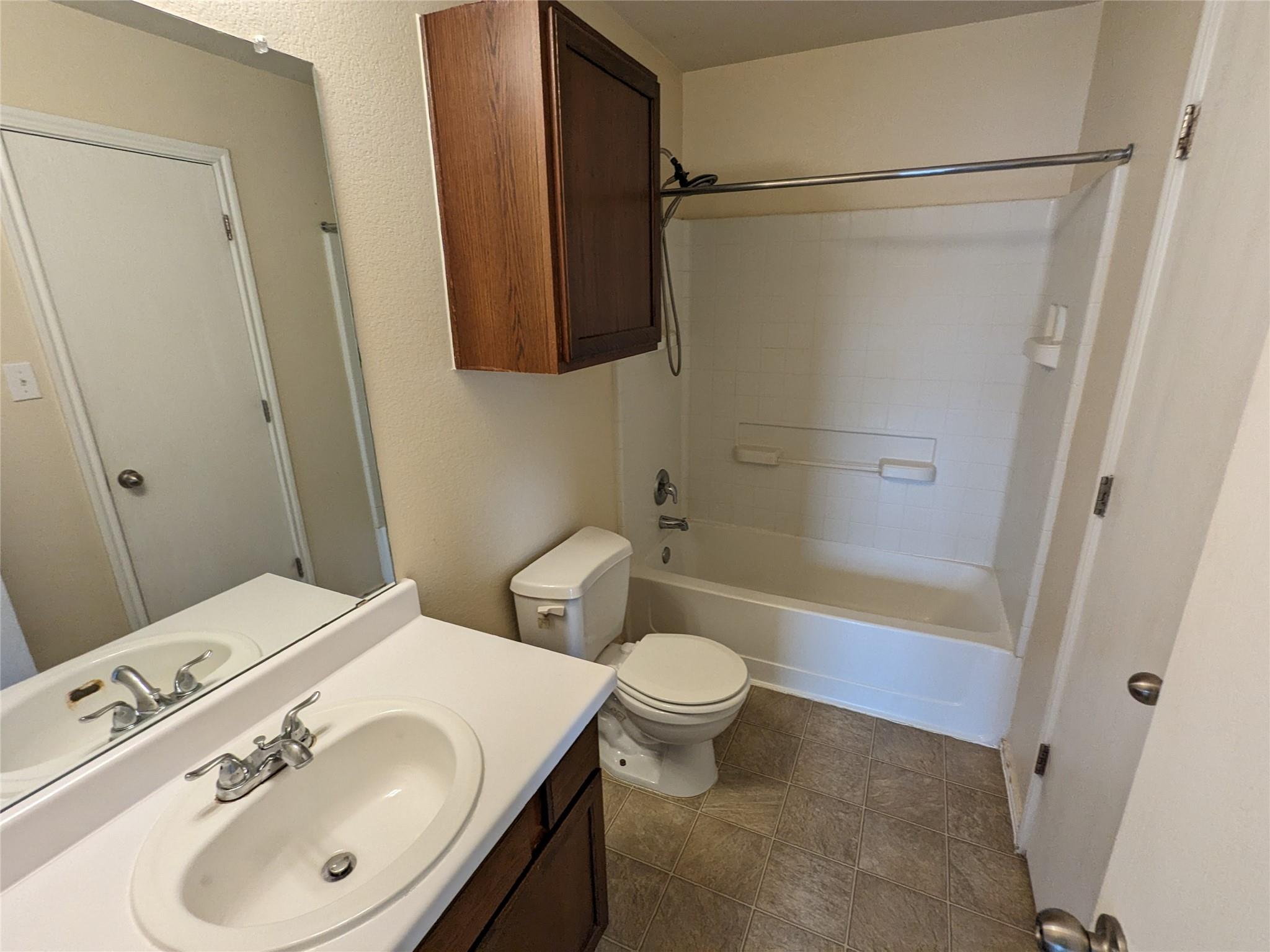 220 Quarter Ave Property Photo 11