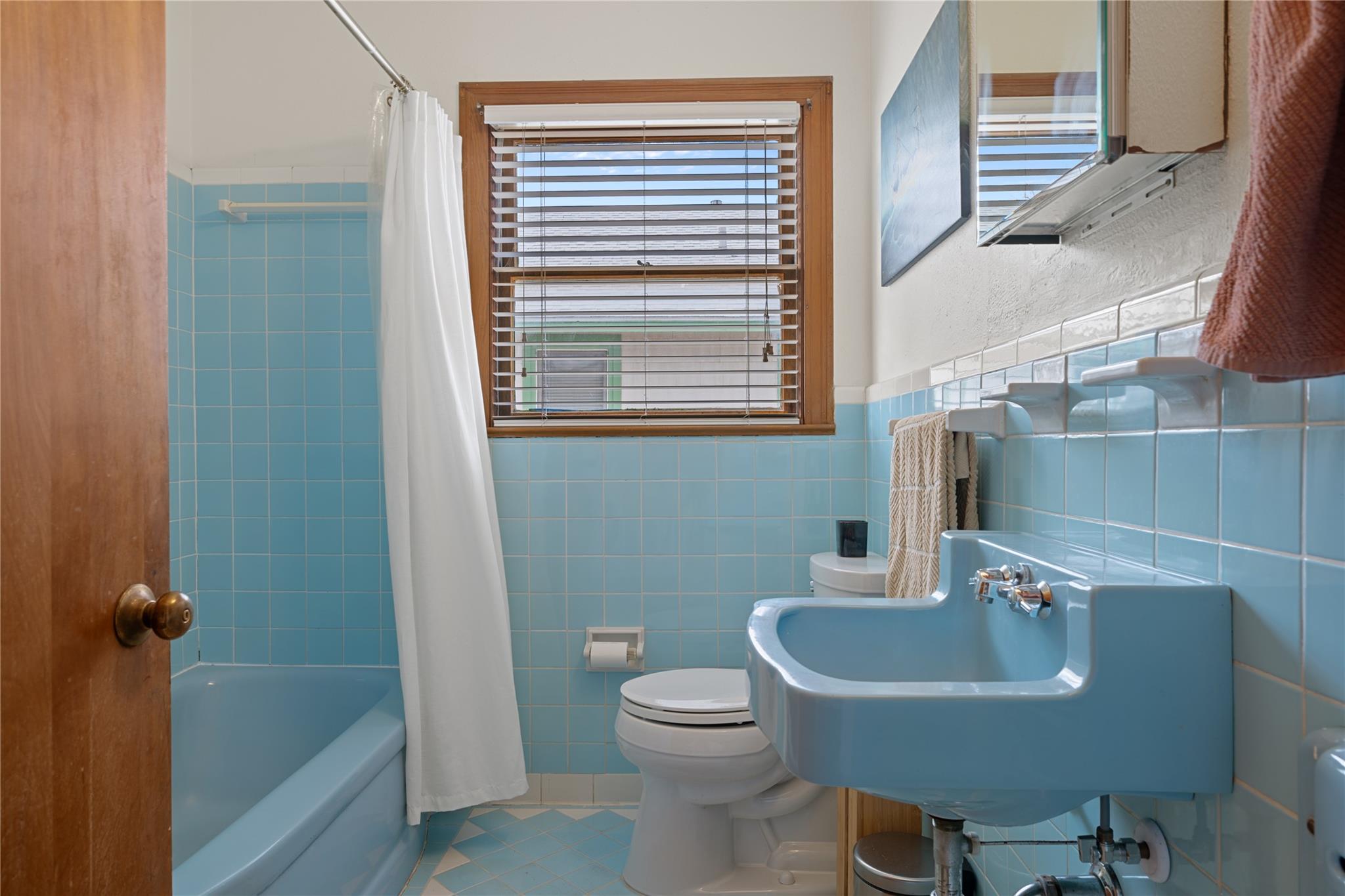 5114 Caswell Ave Property Photo 13