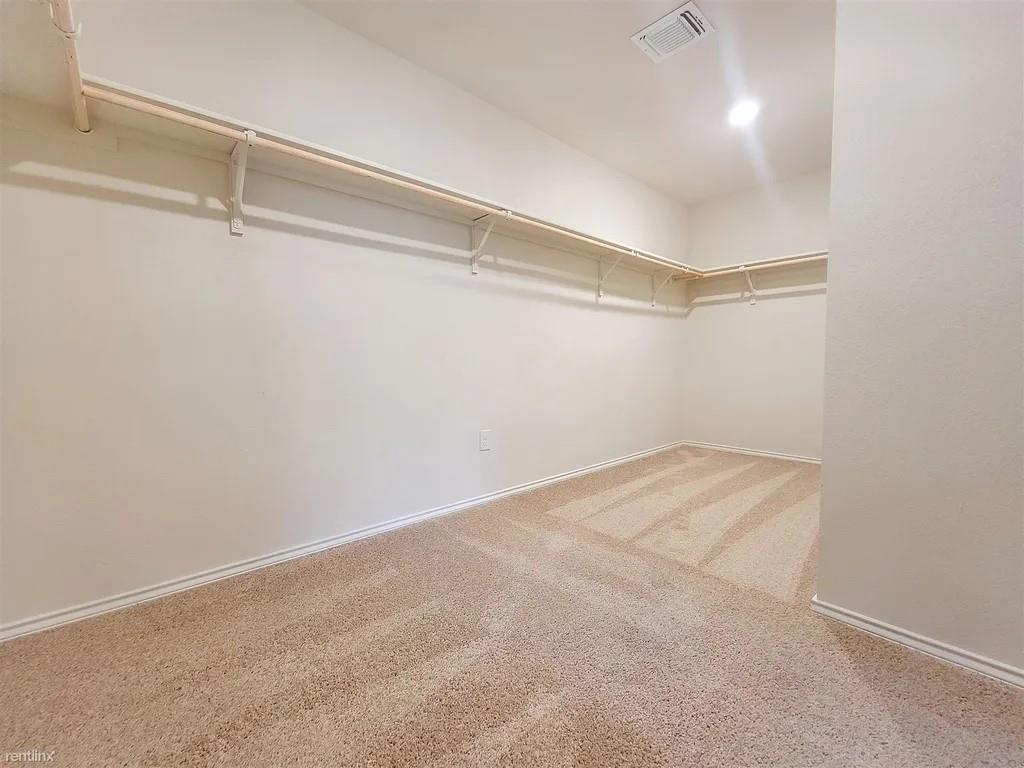 14504 Fitzgibbon Dr Property Photo 14