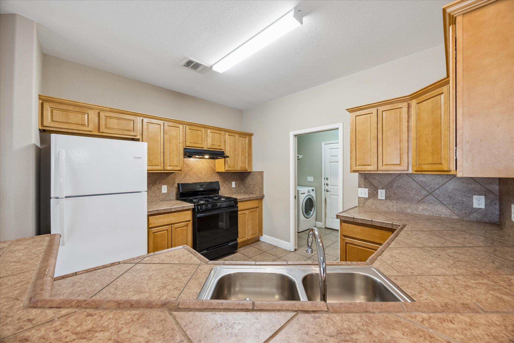 3043886 Property Photo 7