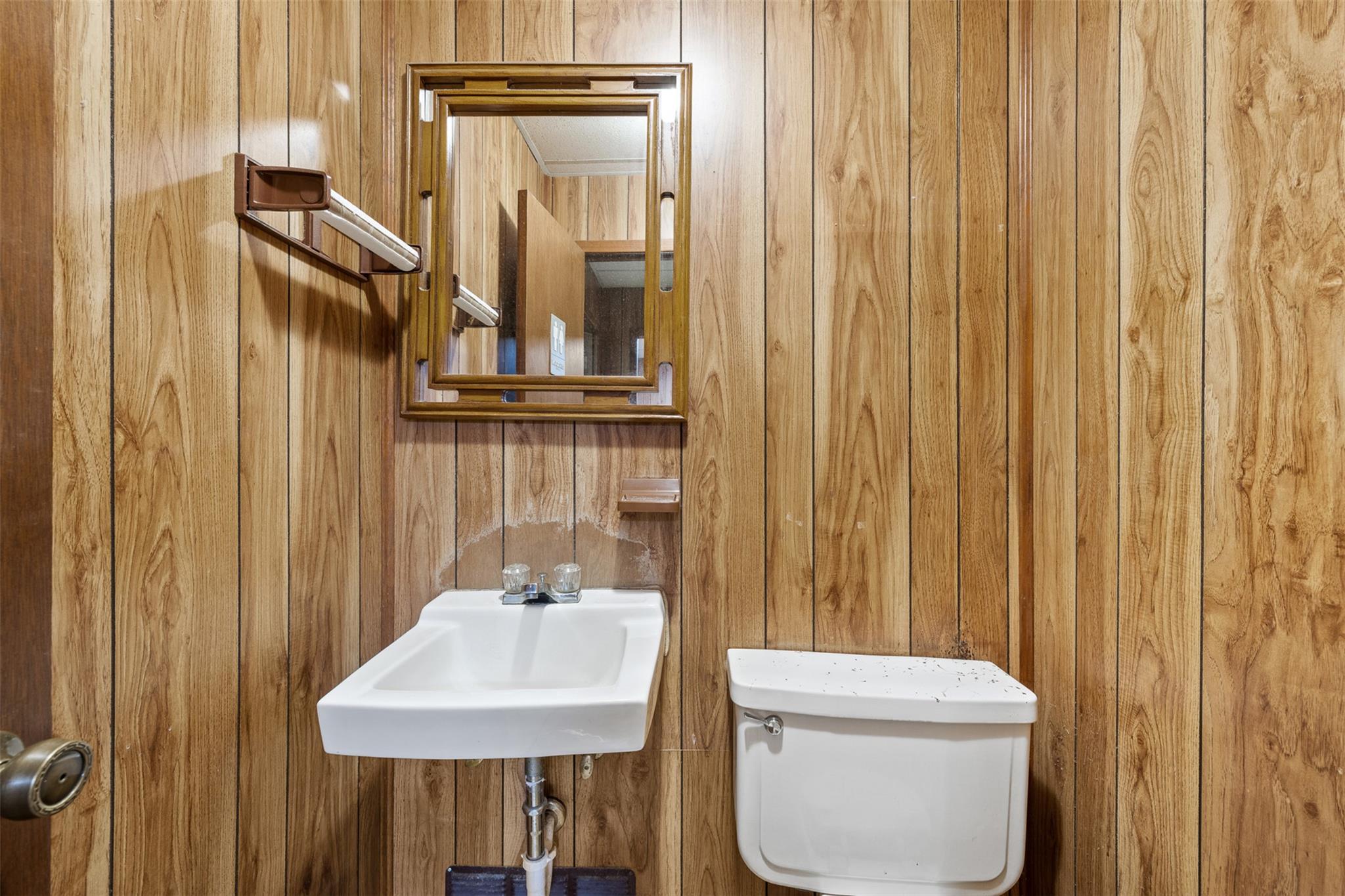 251 E Hempstead St Property Photo 22