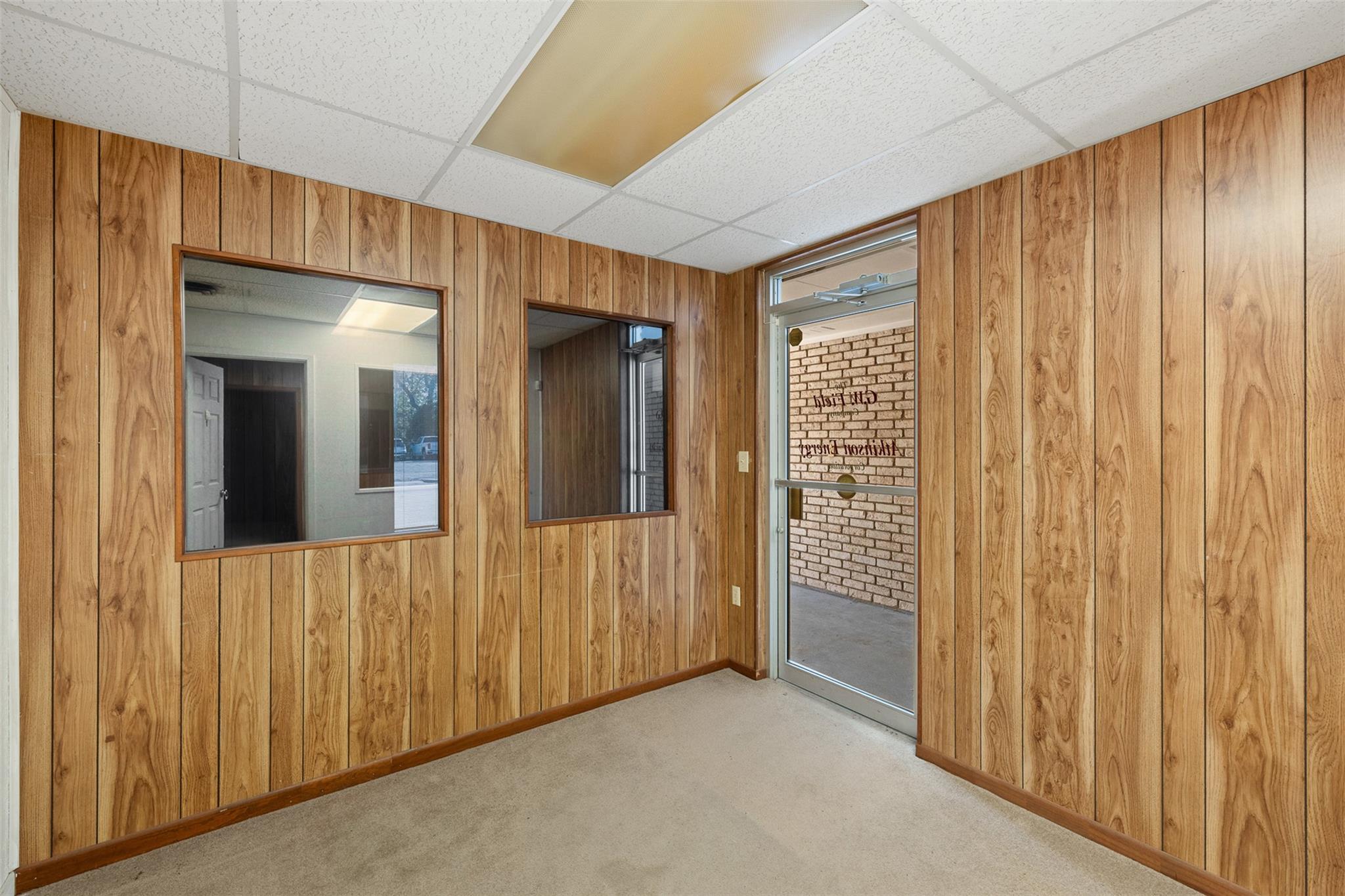 251 E Hempstead St Property Photo 24