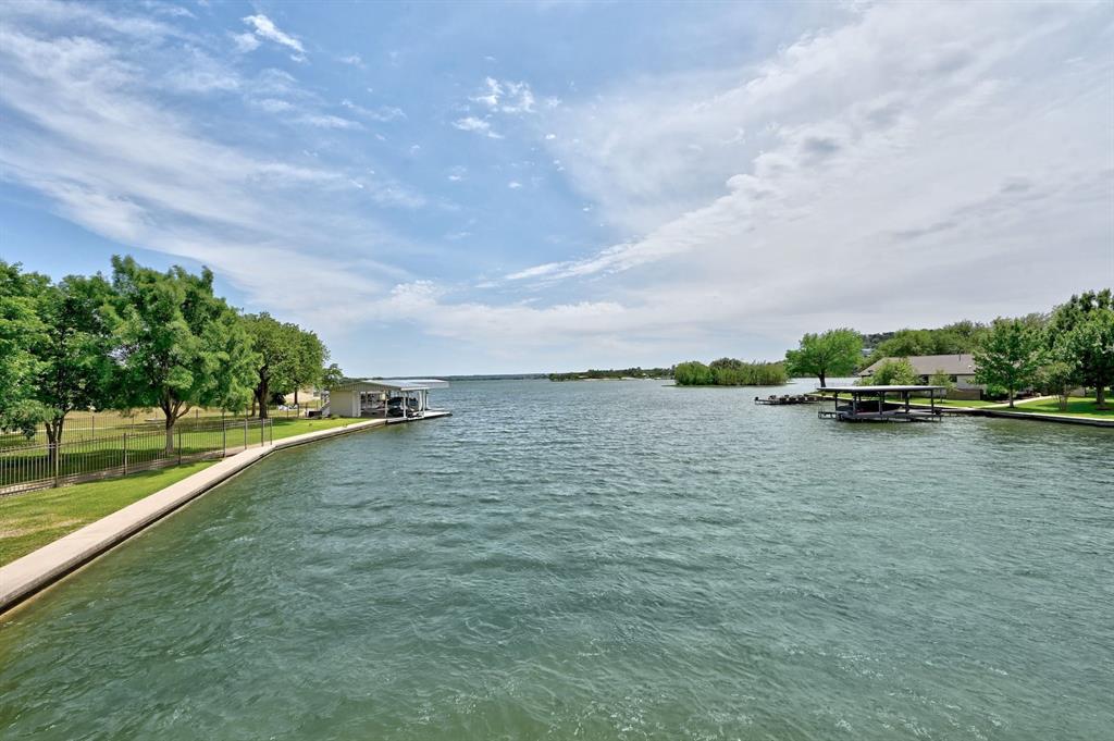 224 Beach Dr Property Photo 40