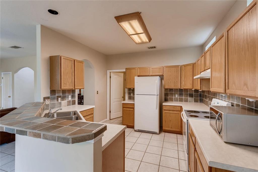 8301 Red Willow Dr Property Photo 5