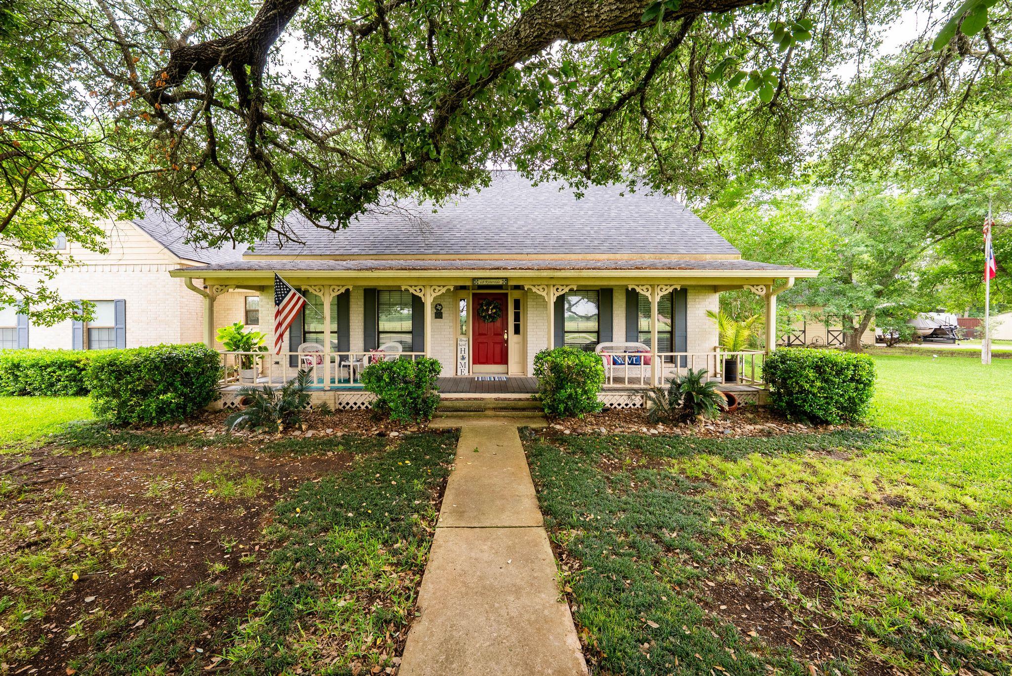 68 Riverside Ln Property Photo