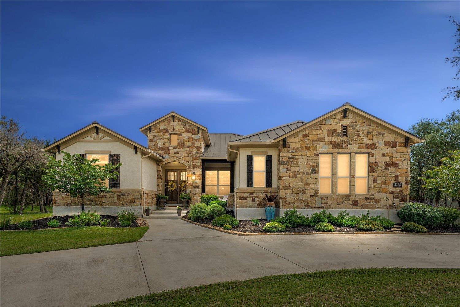 2335 Geneseo Oaks Property Photo 1