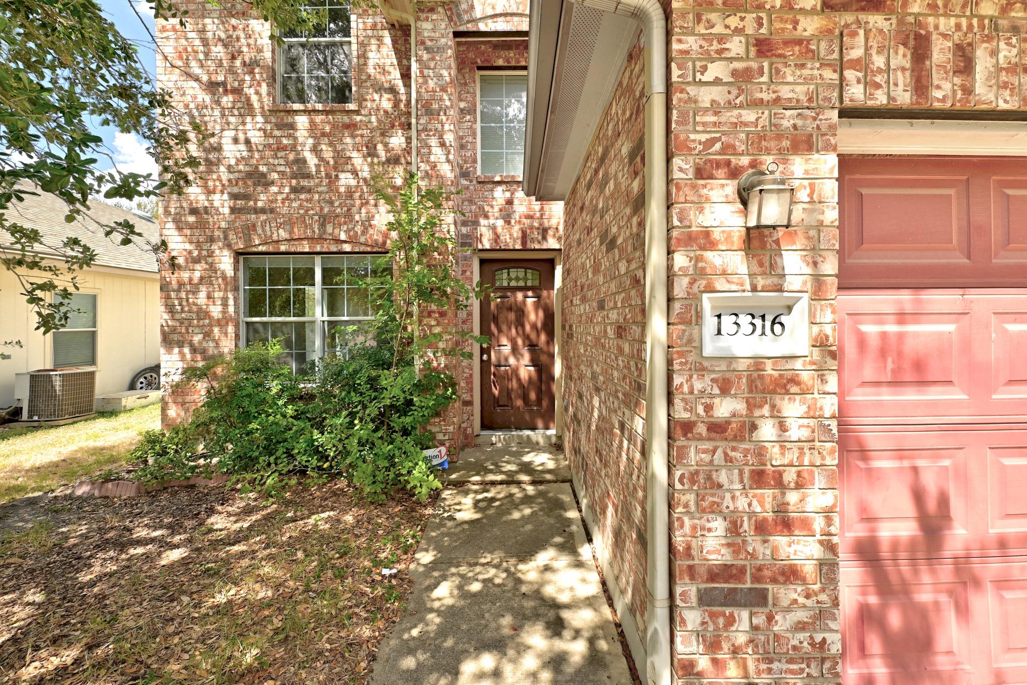 13316 Marie Ln Property Photo 4