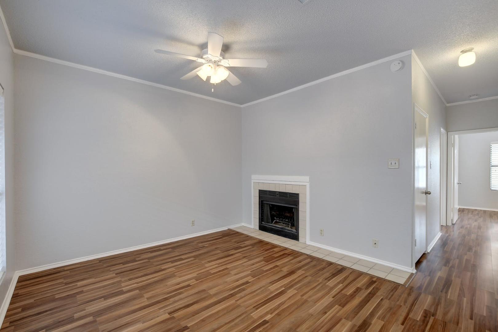 2804 Rio Grande St #310 Property Photo 5