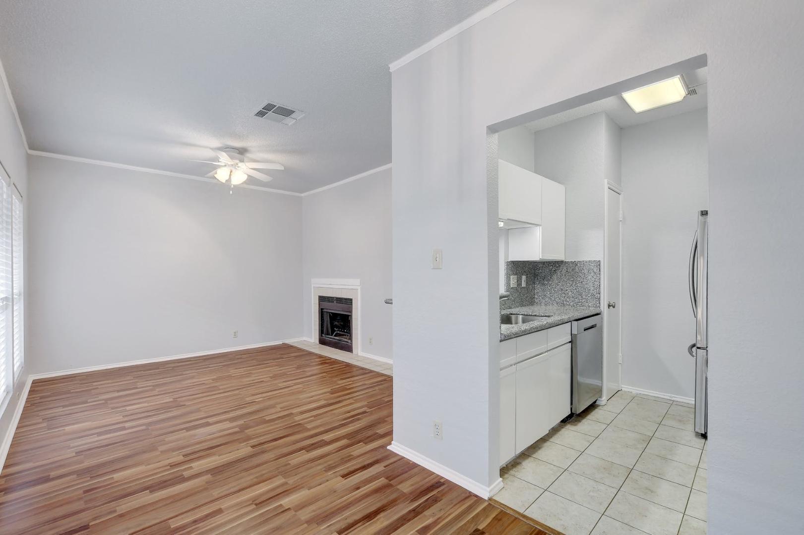2804 Rio Grande St #310 Property Photo 6