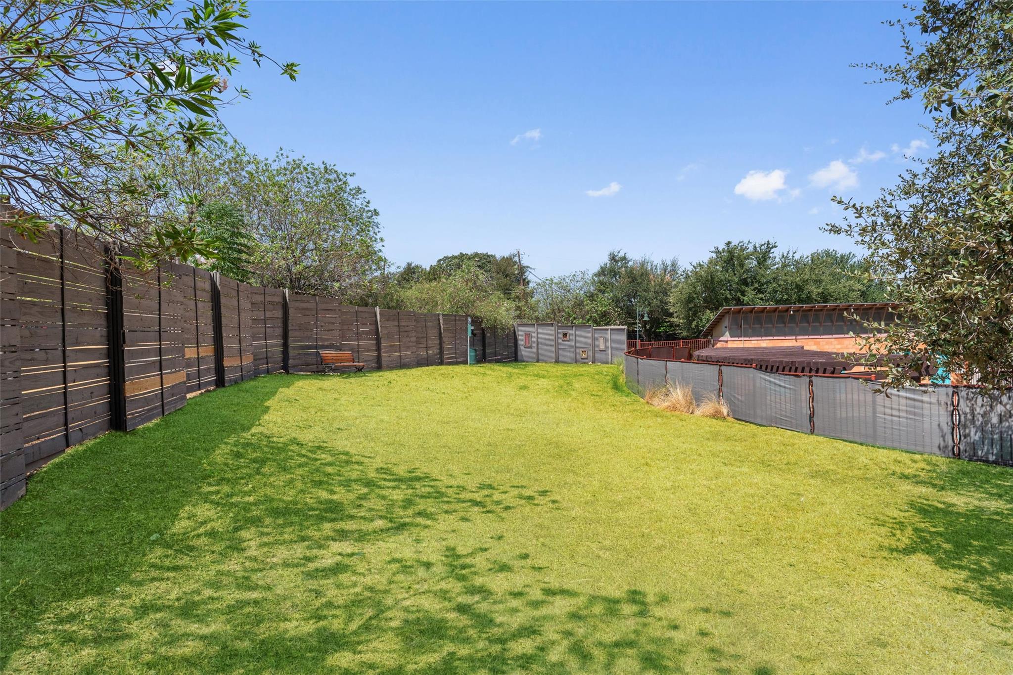 2017 Geniveive Ln Property Photo 4