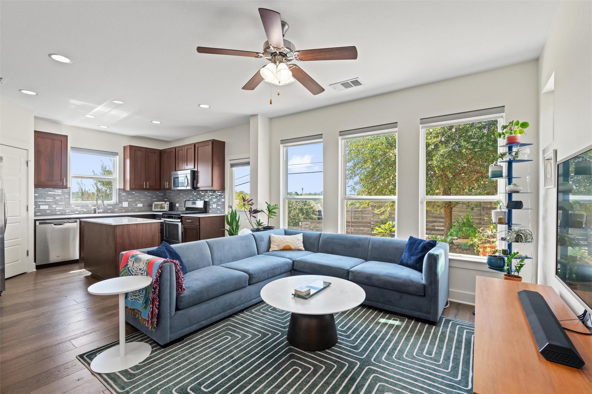 2017 Geniveive Ln Property Photo 6
