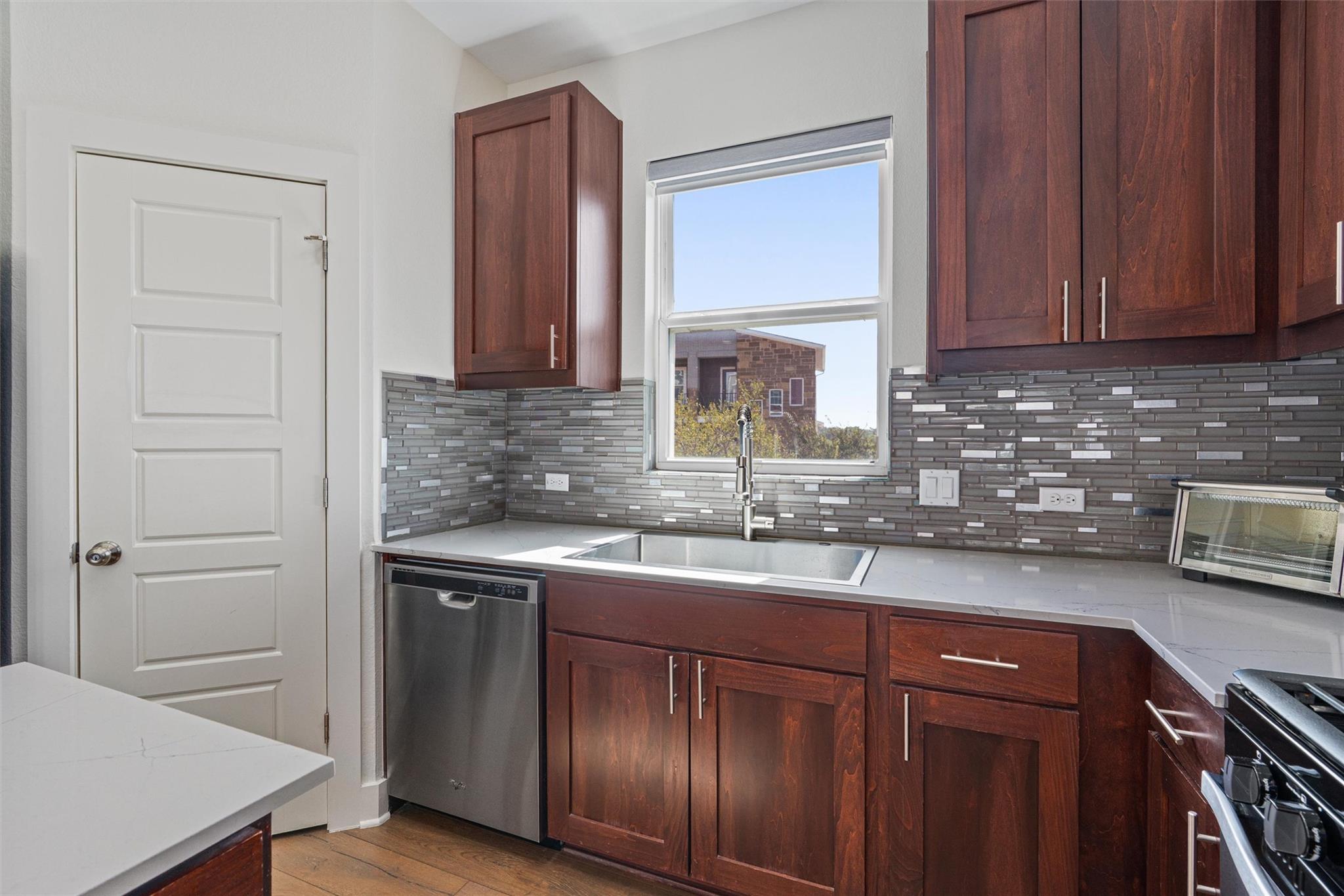2017 Geniveive Ln Property Photo 10