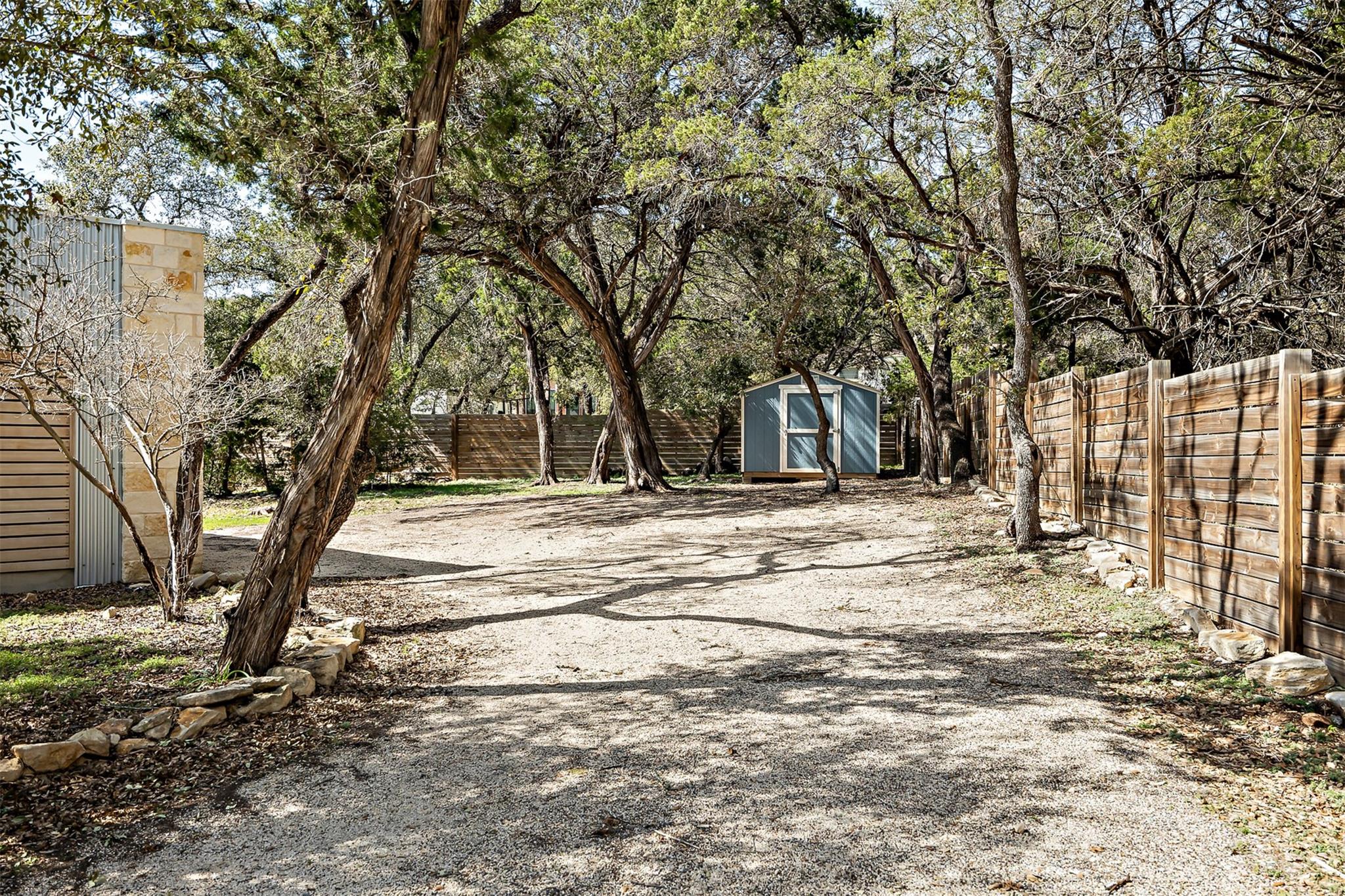 805 Gallagher Dr Property Photo 4