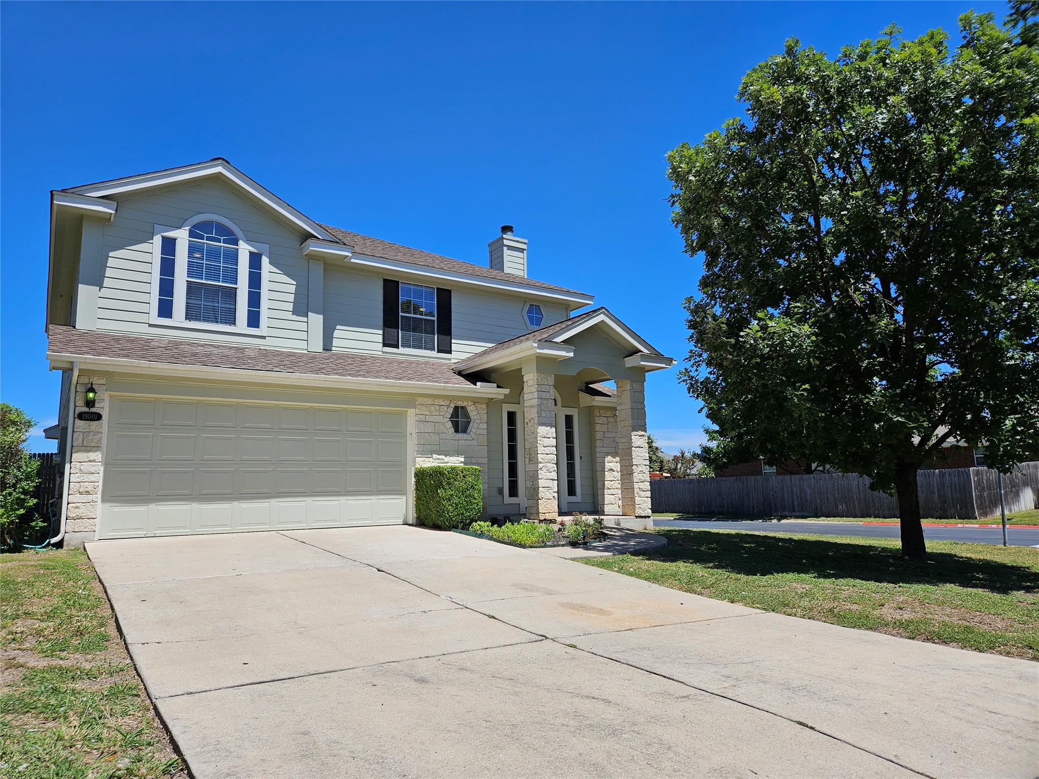 19001 Leigh Ln Property Photo 1