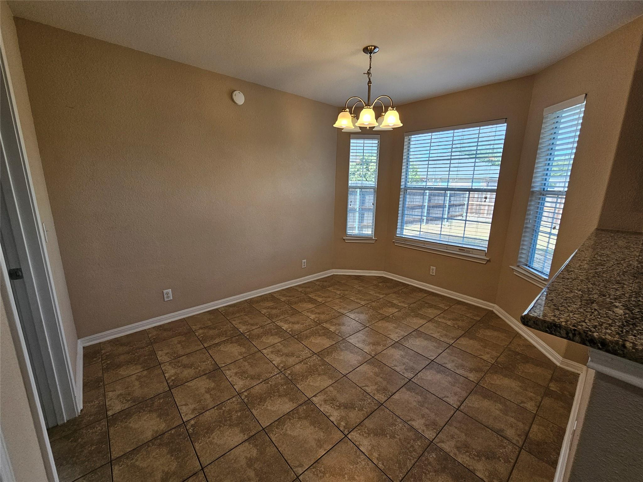 19001 Leigh Ln Property Photo 14