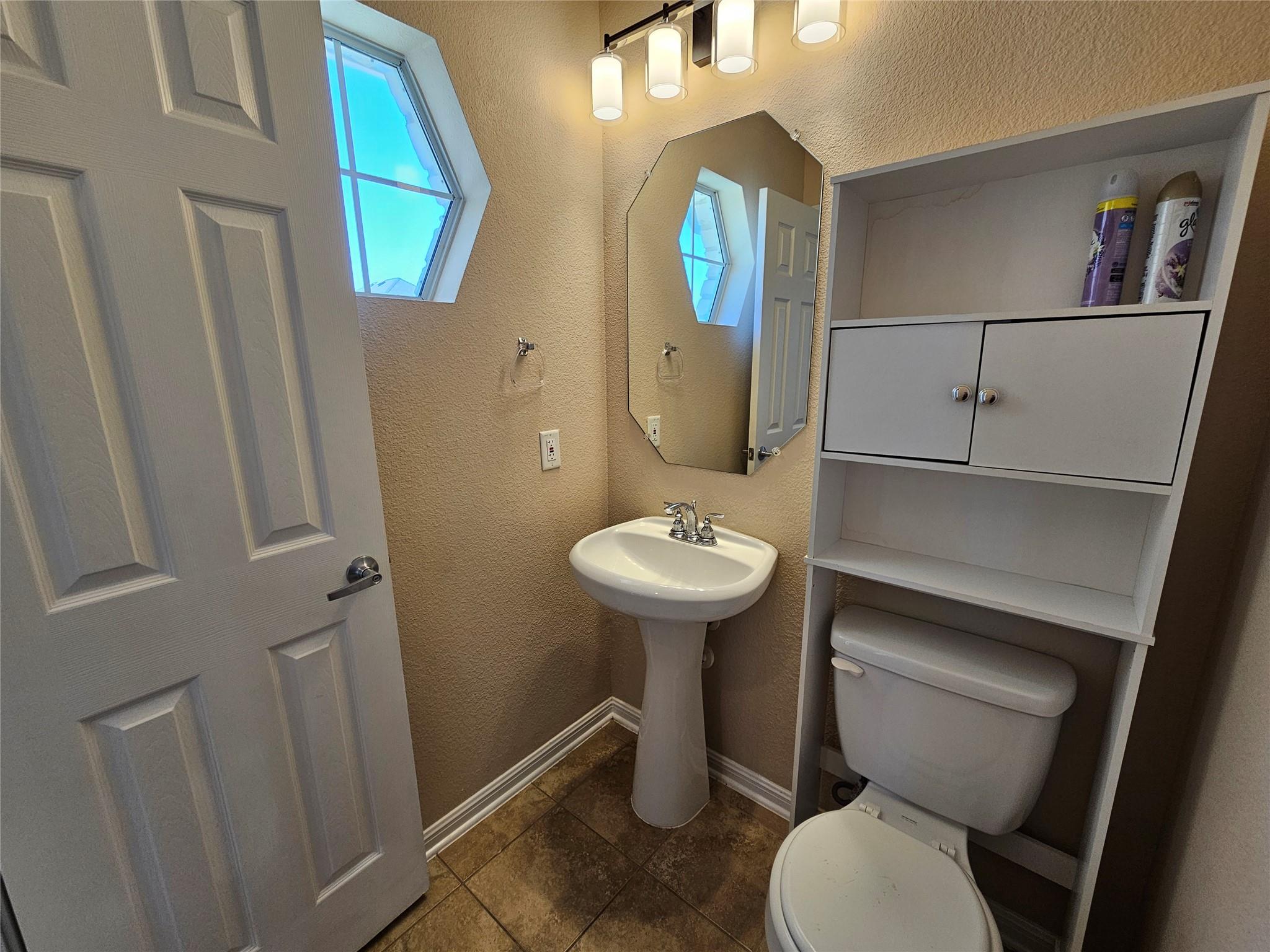 19001 Leigh Ln Property Photo 15