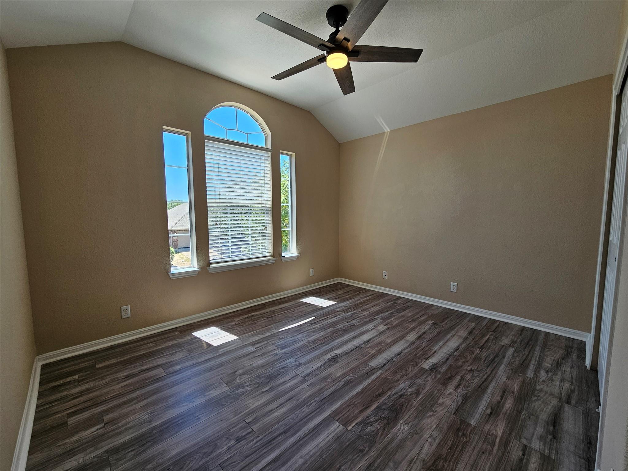19001 Leigh Ln Property Photo 26