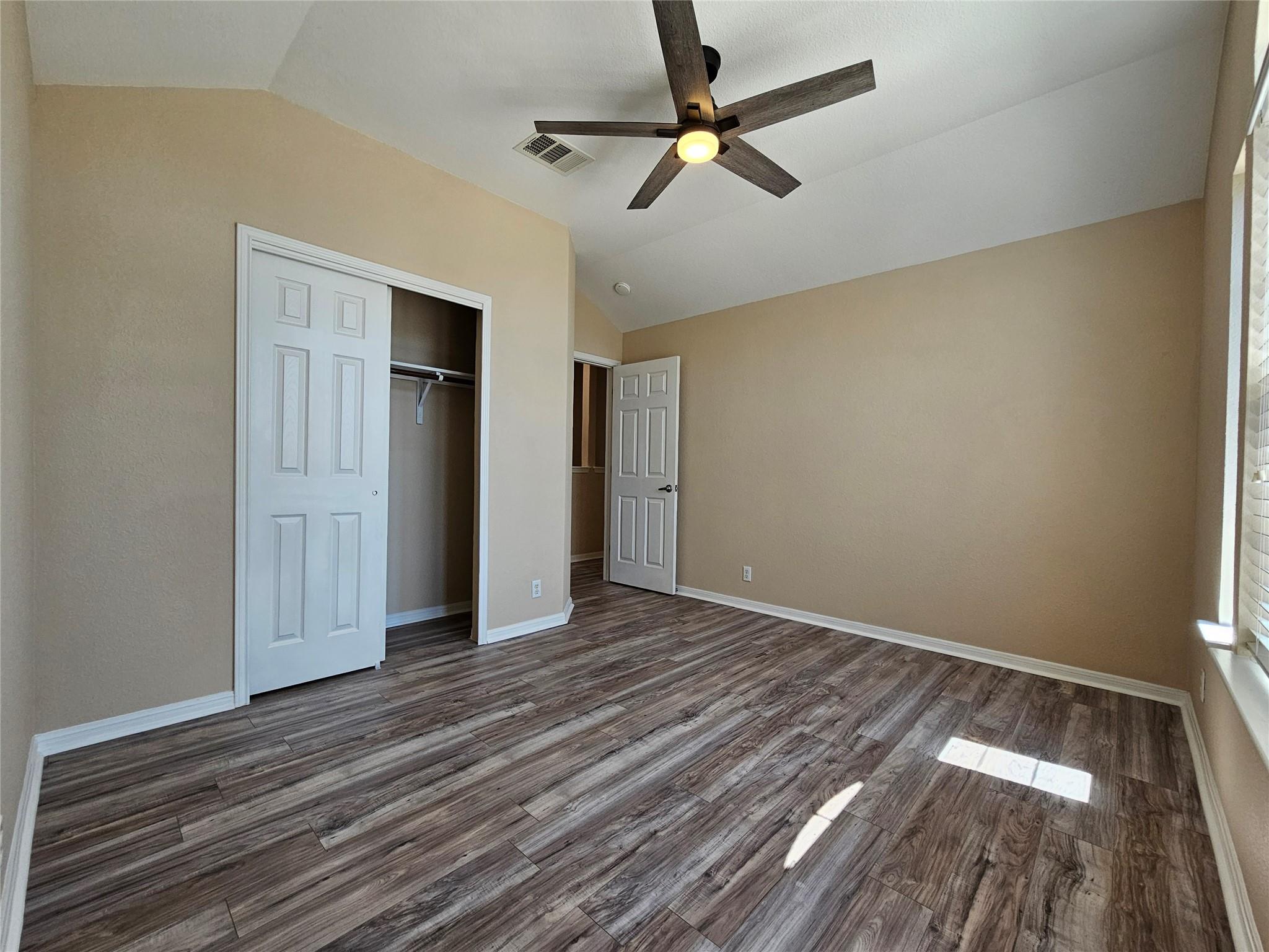19001 Leigh Ln Property Photo 27