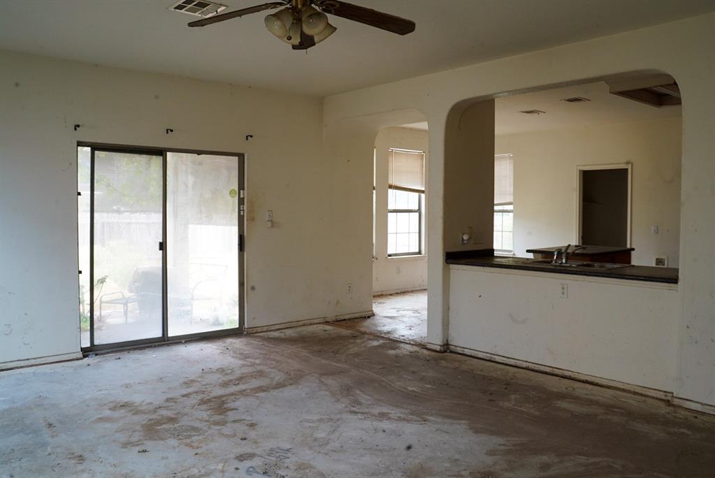 1708 Baylandst St Property Photo 3