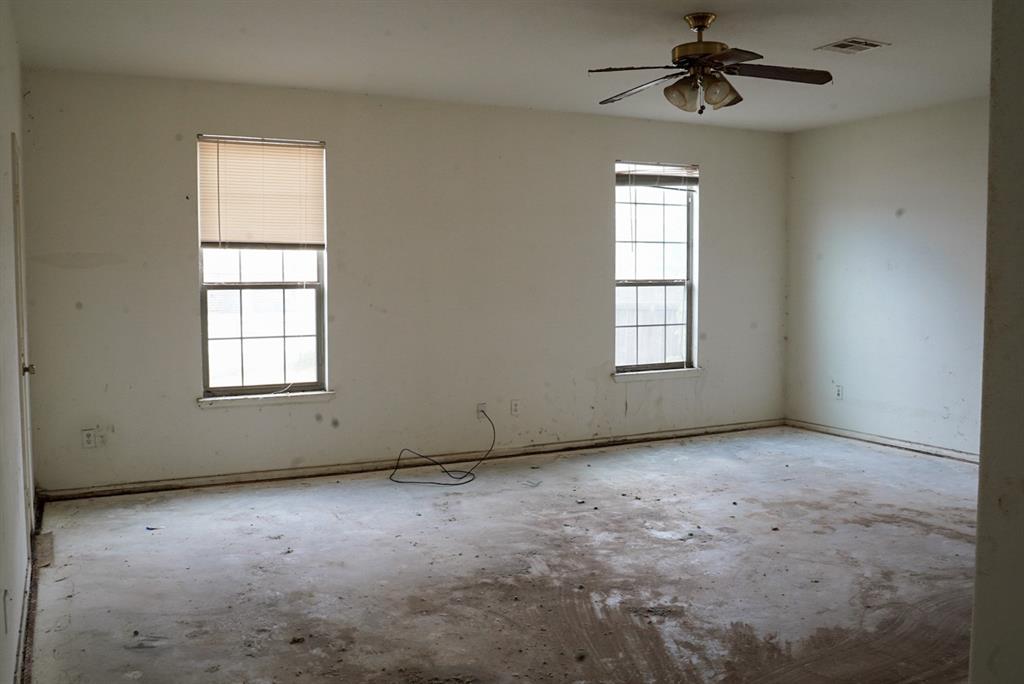 1708 Baylandst St Property Photo 5