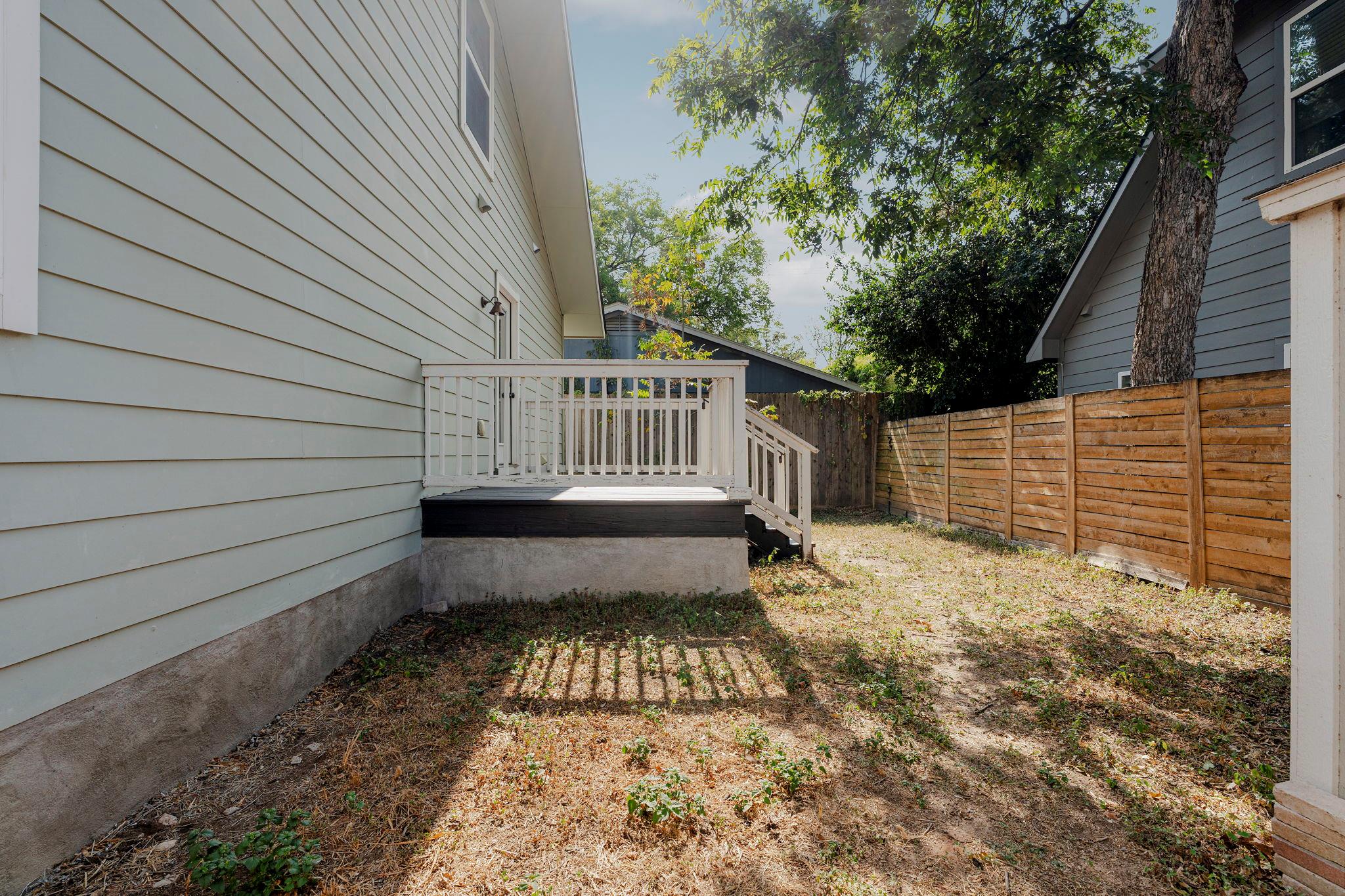 2807 E 4th St #a Property Photo 38