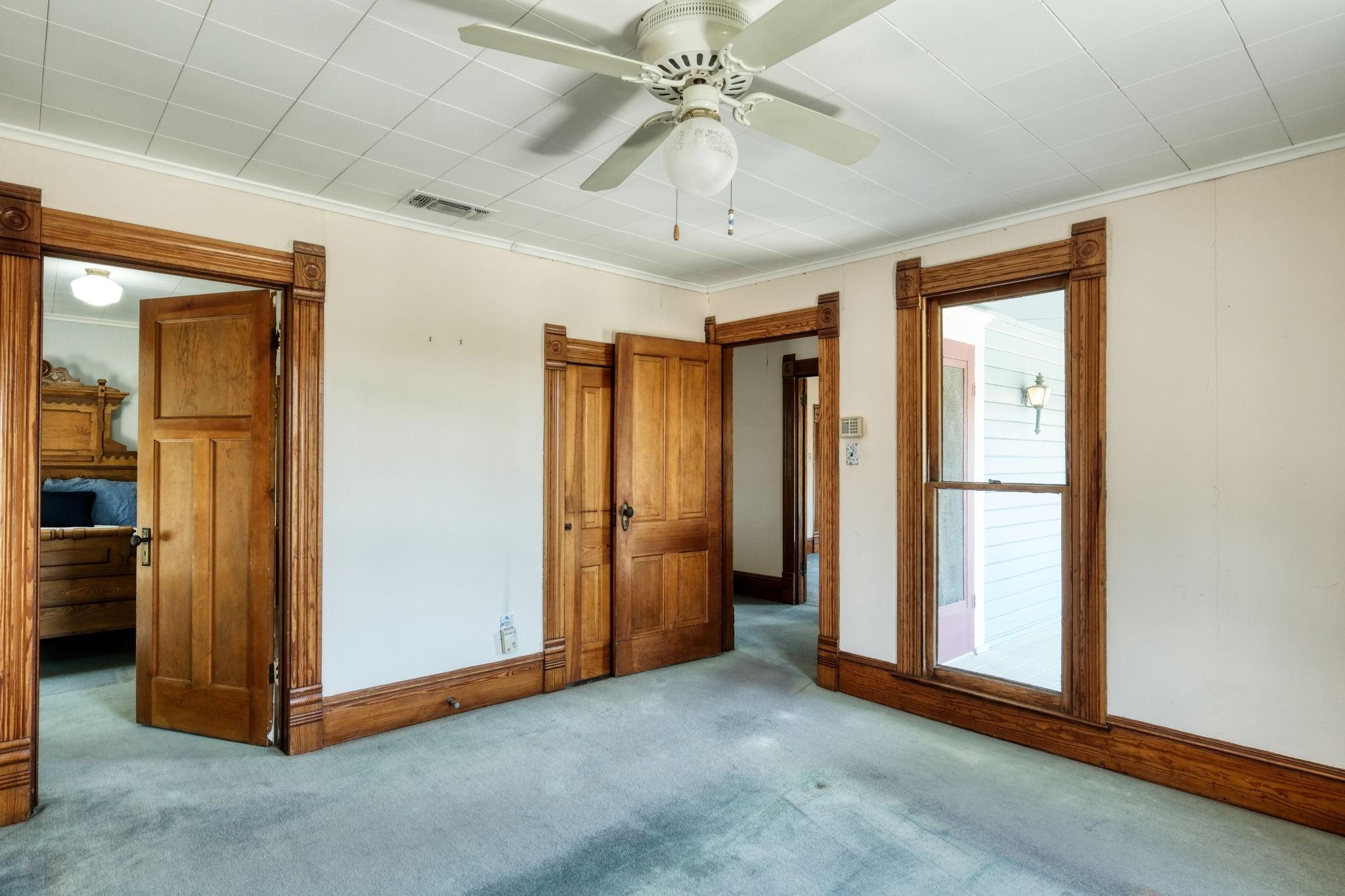 602 E Liberty Ave E Property Photo 17