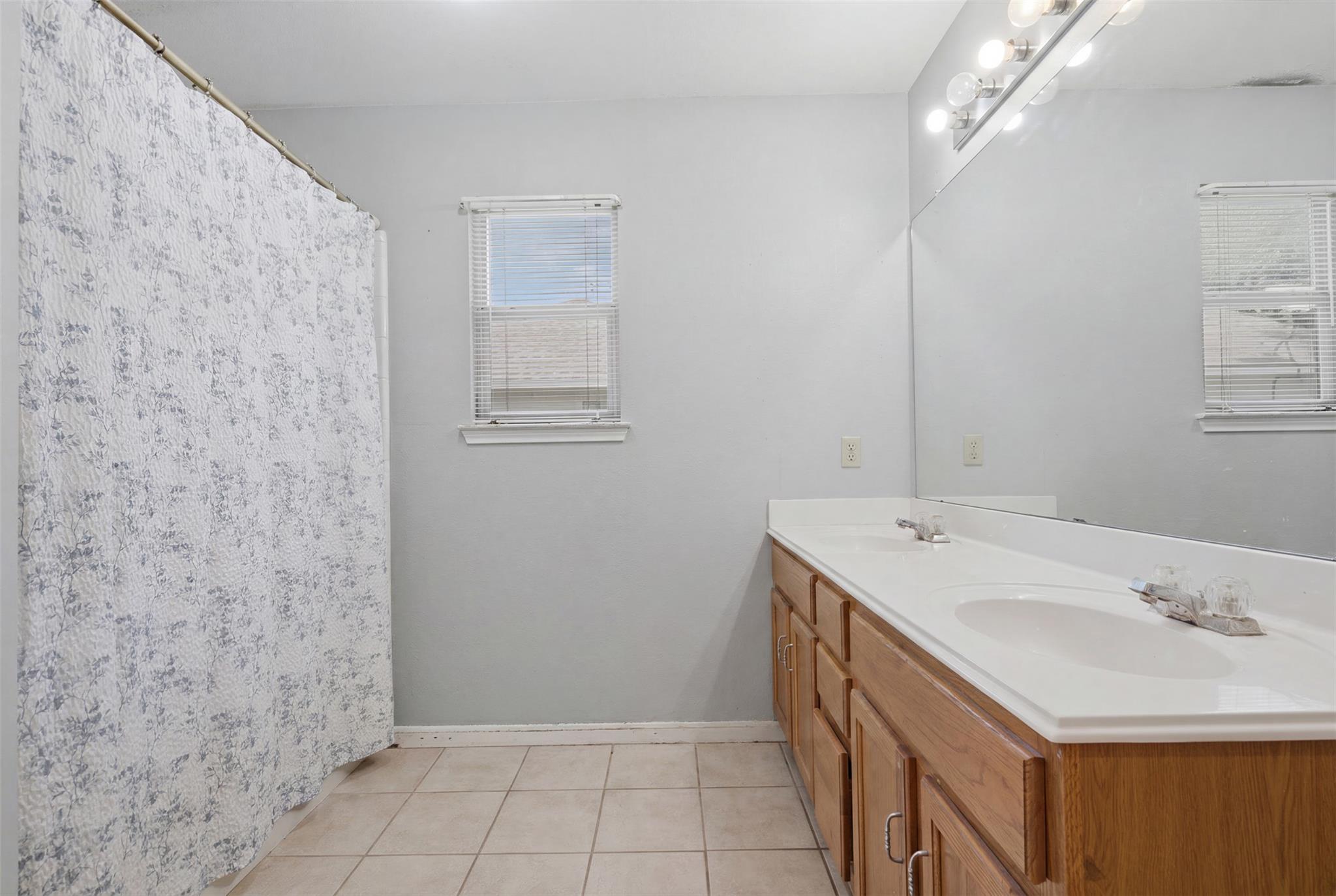 218 Juniper St Property Photo 17